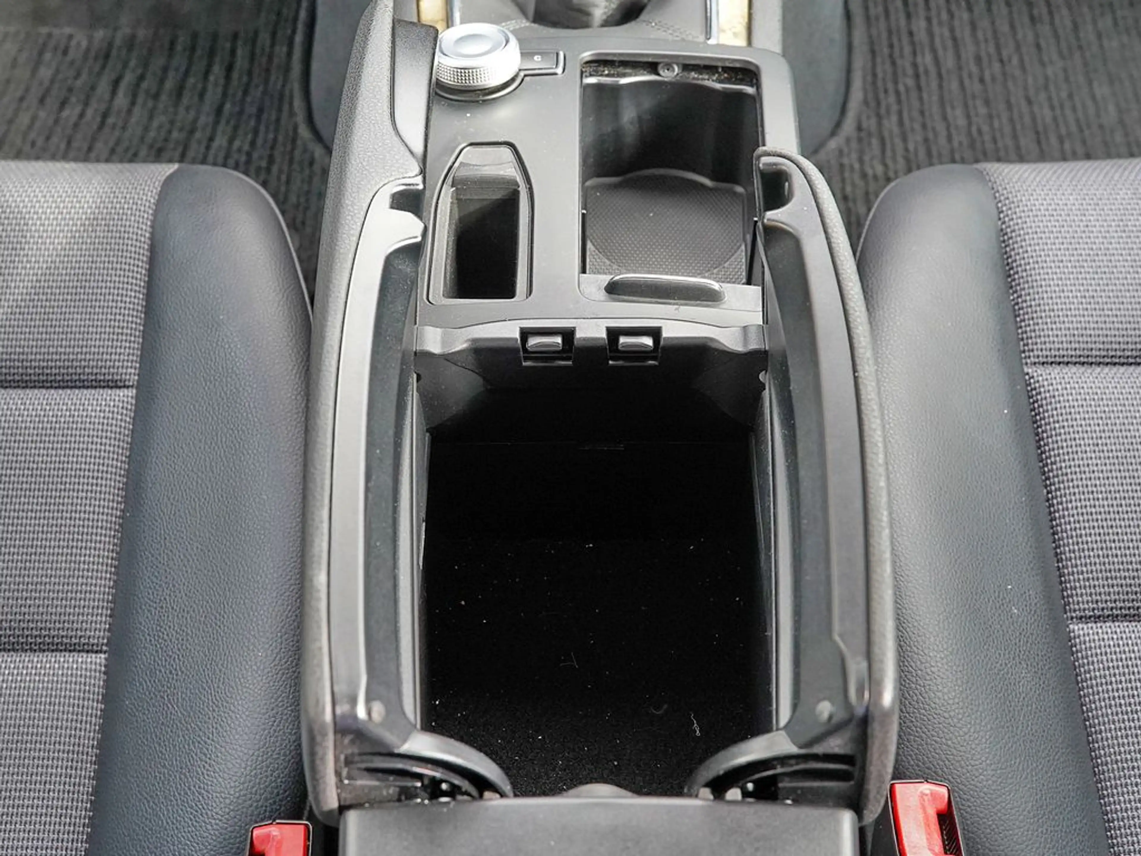 Mercedes-Benz C 220 AVANTGARDE | COMAND | BI-XENON | AHK | SHZ | PDC V+H | E-SITZE | KLIMAAUT. | OM646 — photo 12