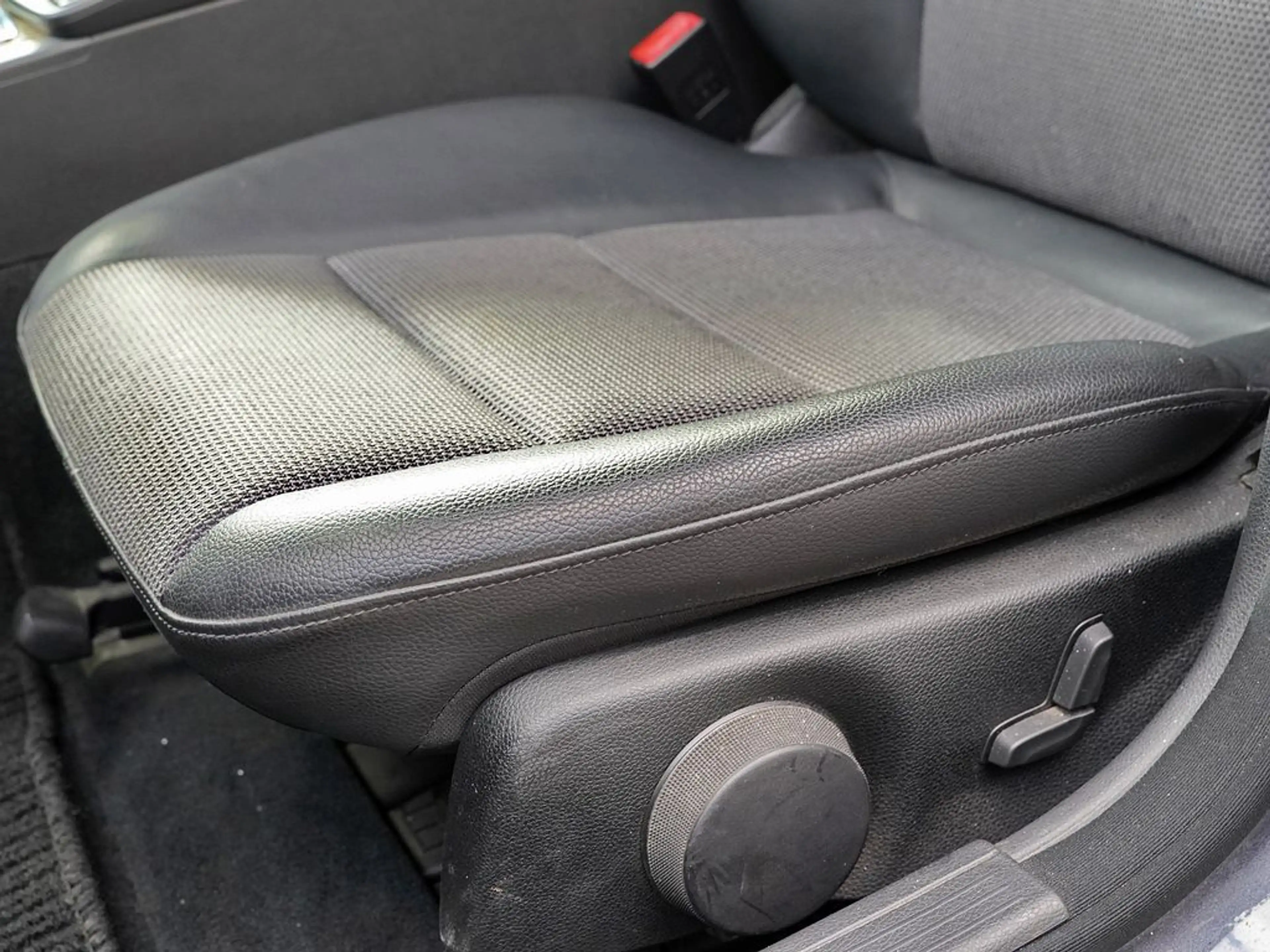 Mercedes-Benz C 220 AVANTGARDE | COMAND | BI-XENON | AHK | SHZ | PDC V+H | E-SITZE | KLIMAAUT. | OM646 — photo 13