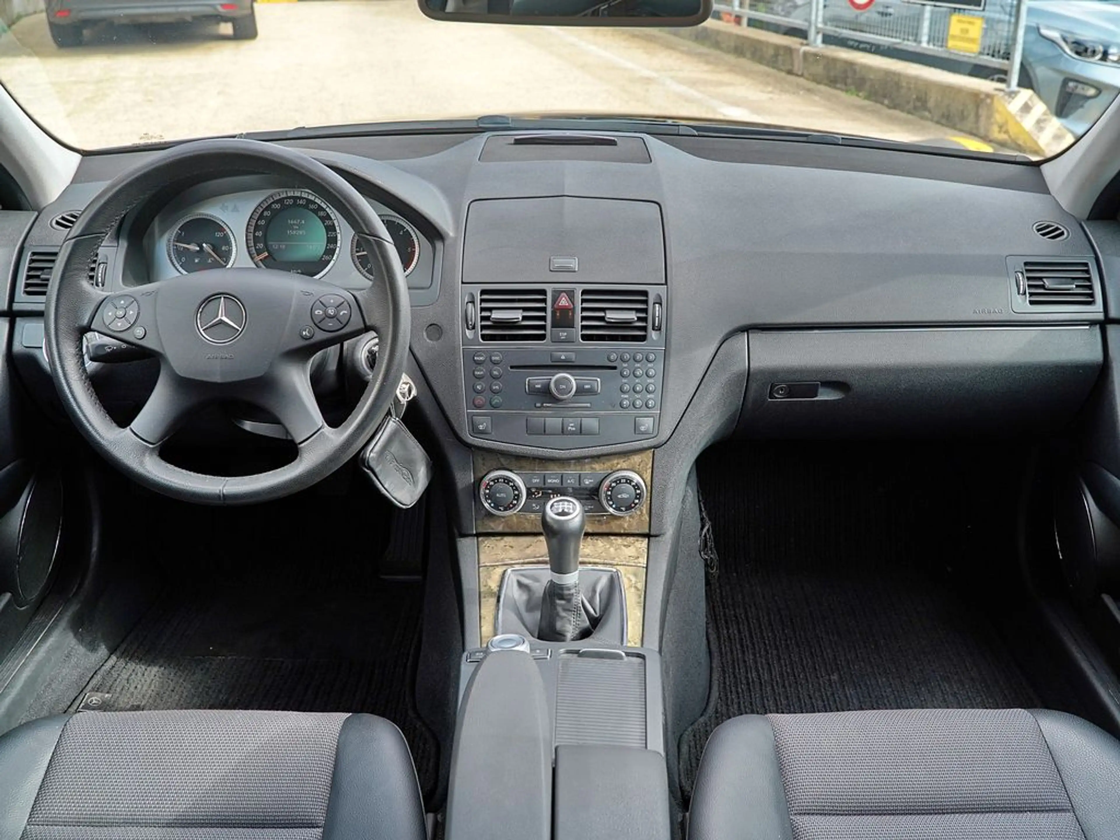Mercedes-Benz C 220 AVANTGARDE | COMAND | BI-XENON | AHK | SHZ | PDC V+H | E-SITZE | KLIMAAUT. | OM646 — photo 7