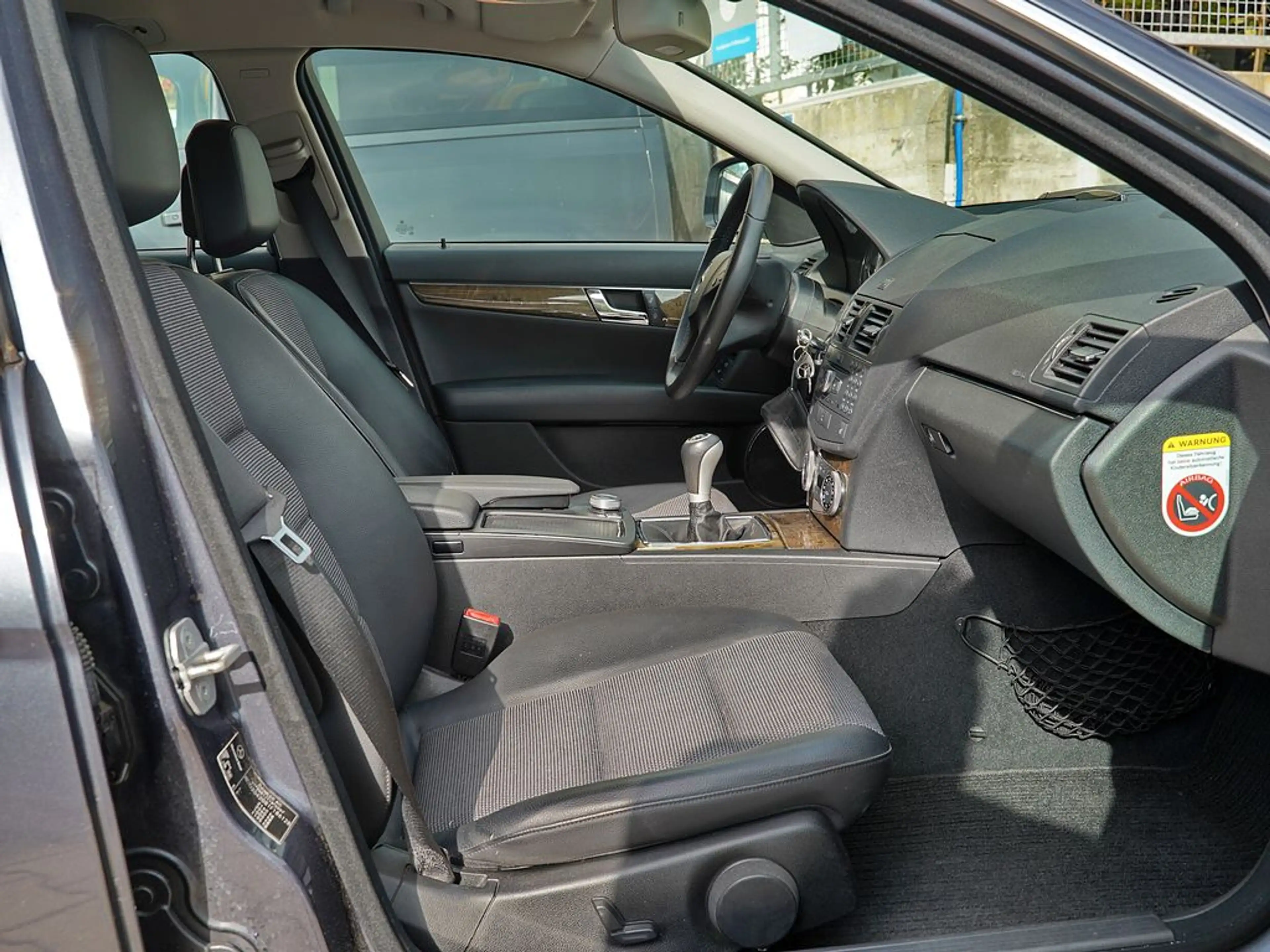 Mercedes-Benz C 220 AVANTGARDE | COMAND | BI-XENON | AHK | SHZ | PDC V+H | E-SITZE | KLIMAAUT. | OM646 — photo 5