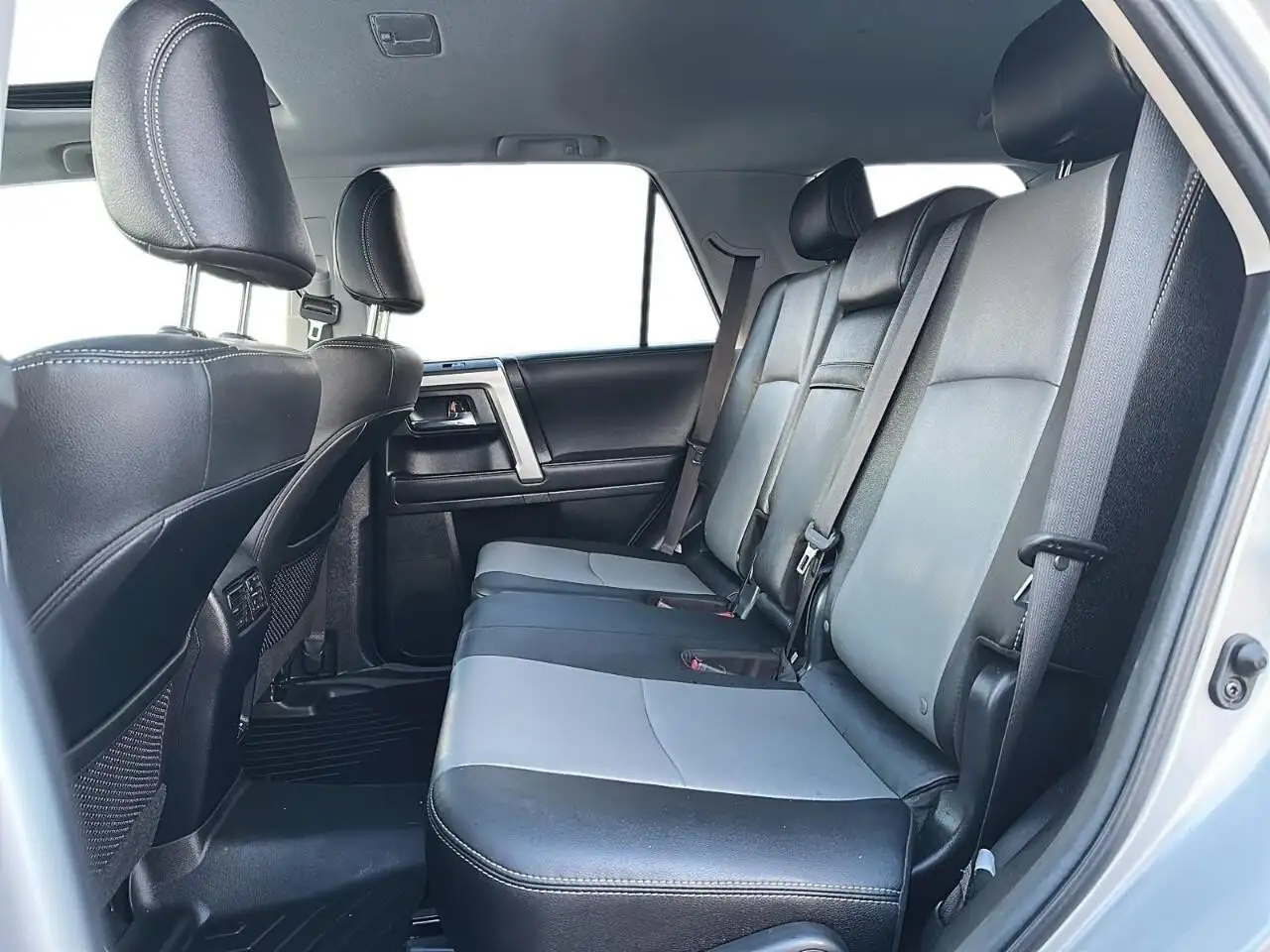Toyota 4-Runner снимка Toyota 4-Runner