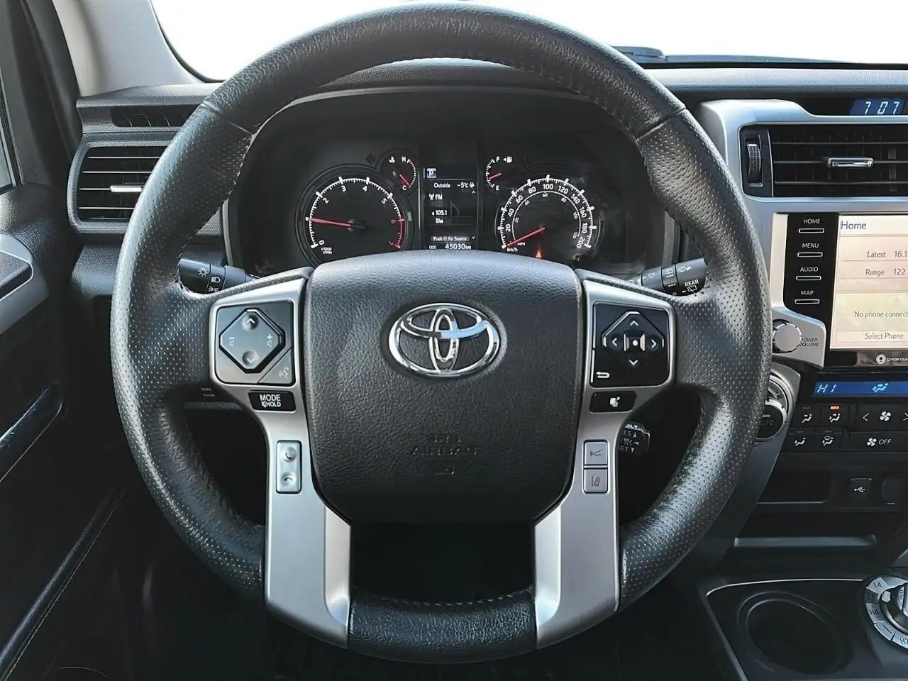 Toyota 4-Runner снимка Toyota 4-Runner