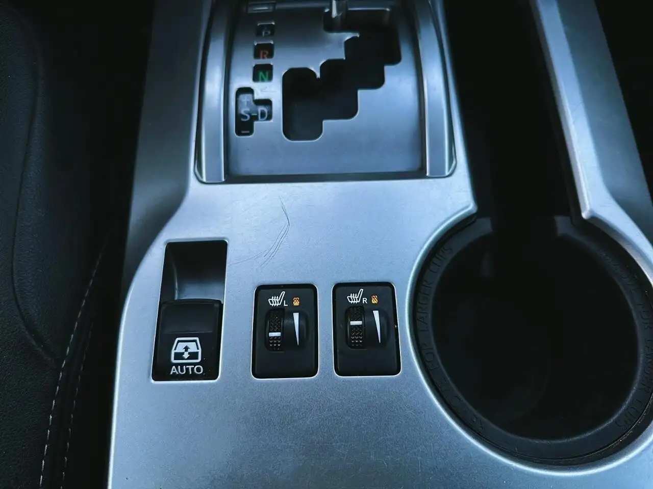 Toyota 4-Runner снимка Toyota 4-Runner
