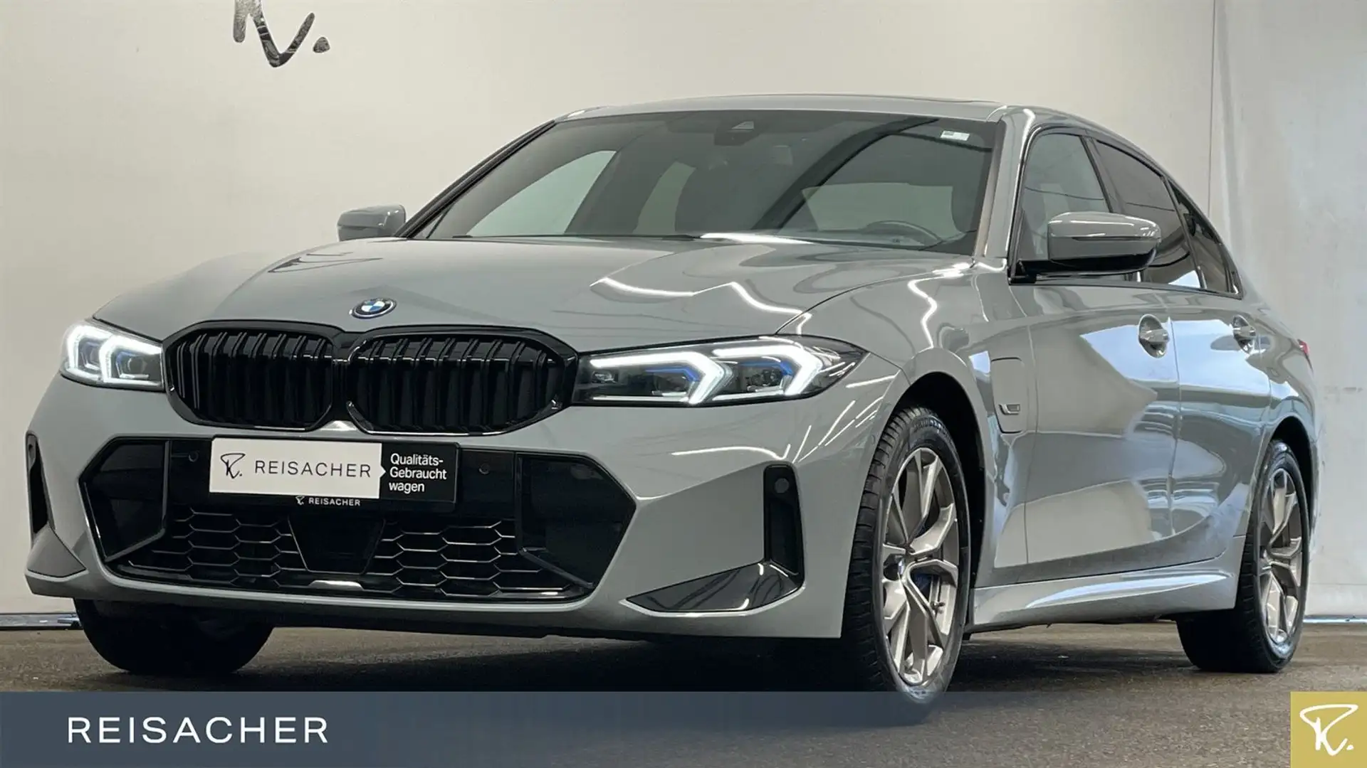 BMW 330 e A xDrive Lim M-Sport AHK LCPro HUD ACC RFK Grau - 1