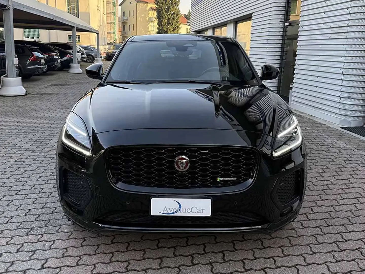 Jaguar E-Pace 2.0d i4 mhev R-Dynamic HSE Black awd TETTO IVA ESP Schwarz - 2