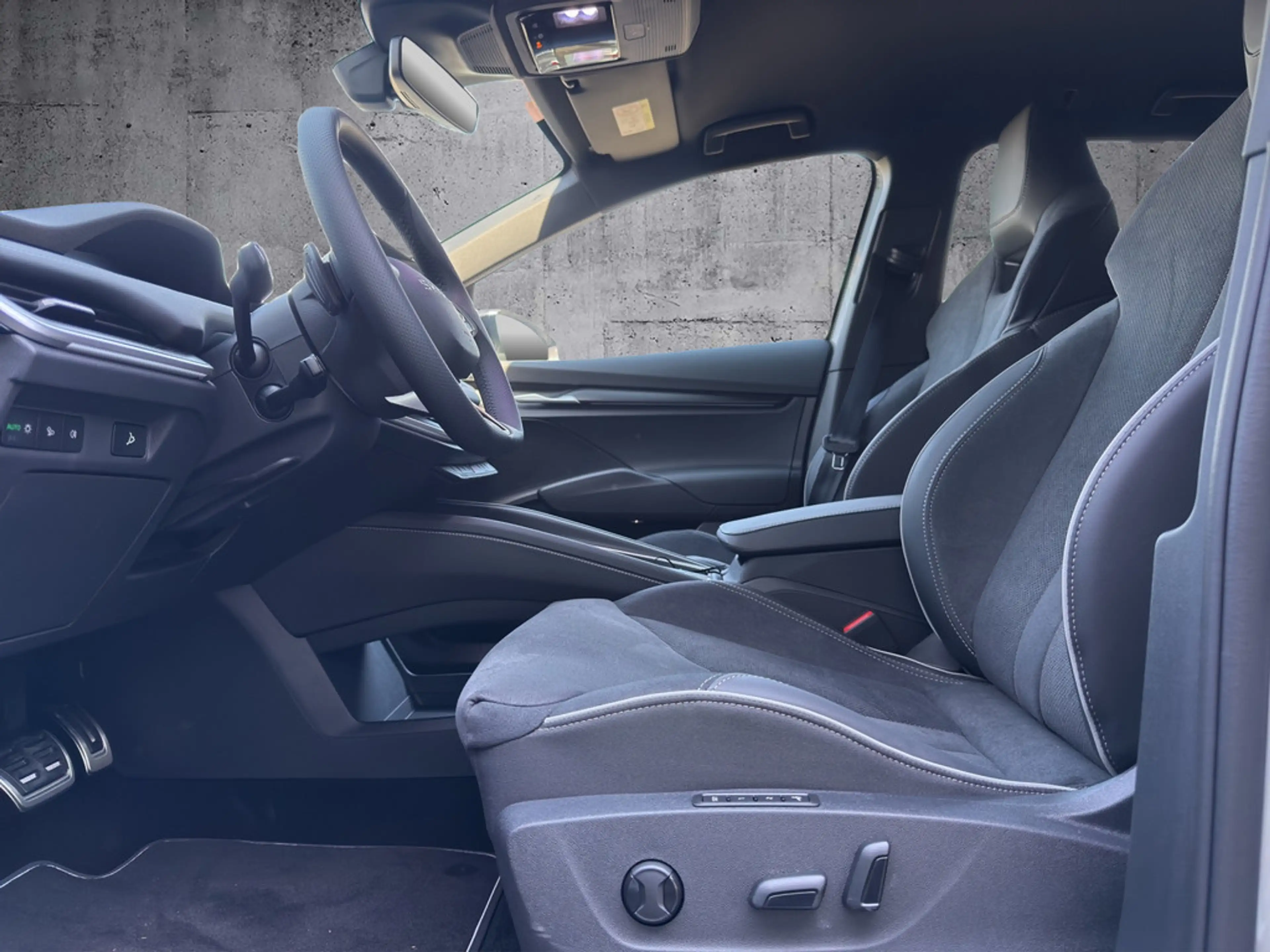 Skoda Enyaq 85 82 kWh 210 kW 1-Gang-Automatik SPORTLINE +AHK+ADVANCED+WINT — photo 8