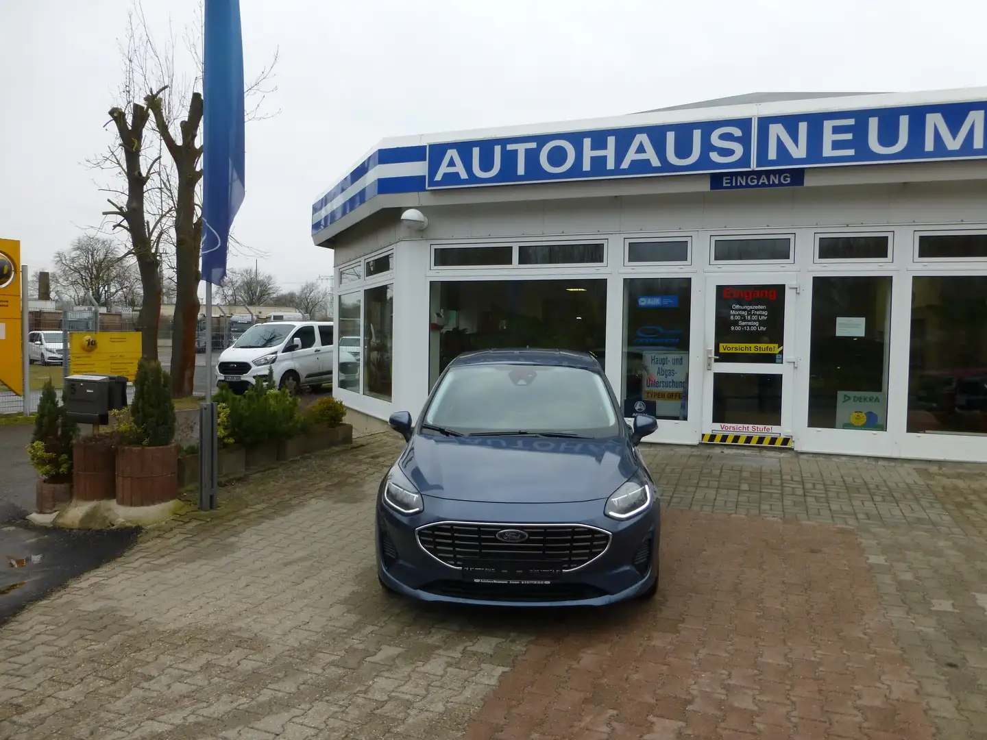 Ford Fiesta Titanium Blau - 1