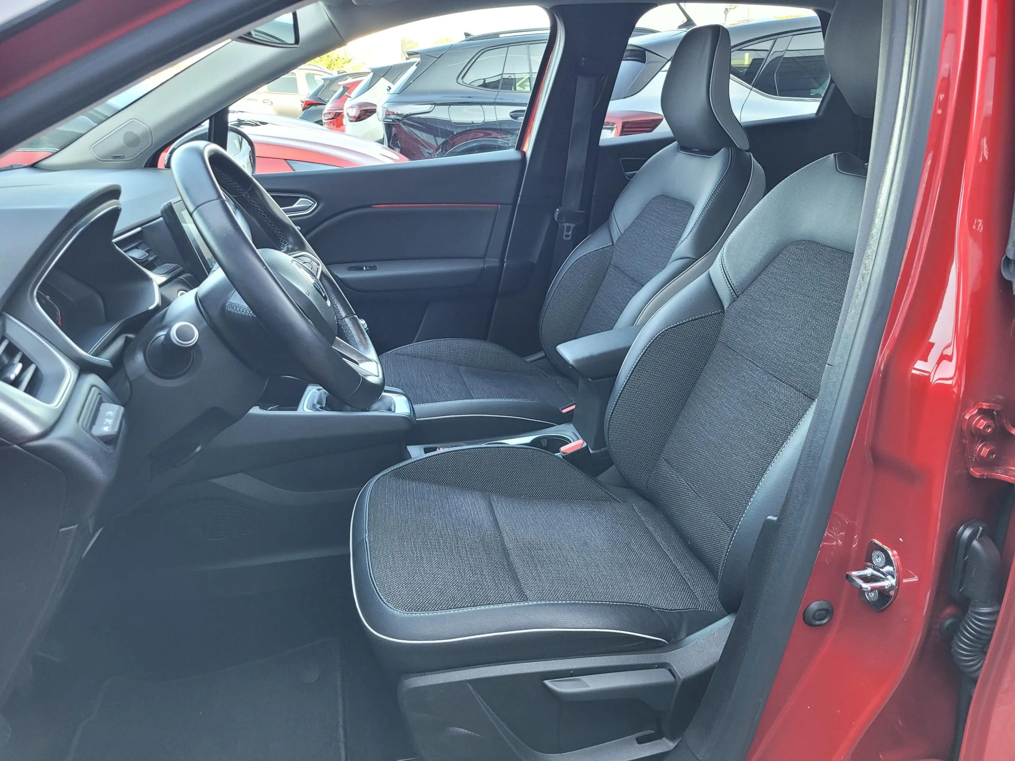 Renault Captur 1.0 TCe 100 Intens | Bose Audio | Navigatie | Came — photo 23