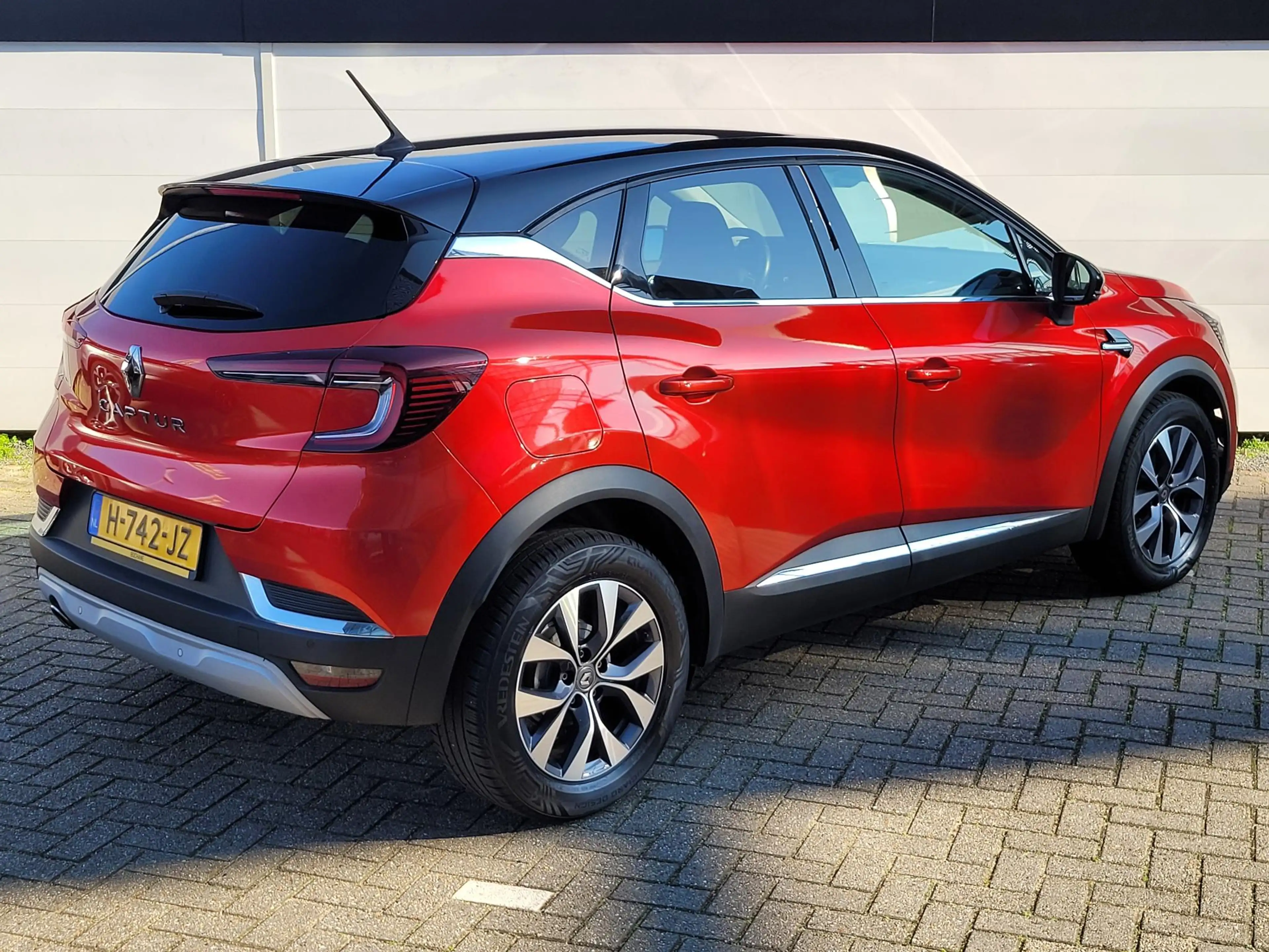 Renault Captur 1.0 TCe 100 Intens | Bose Audio | Navigatie | Came — photo 2