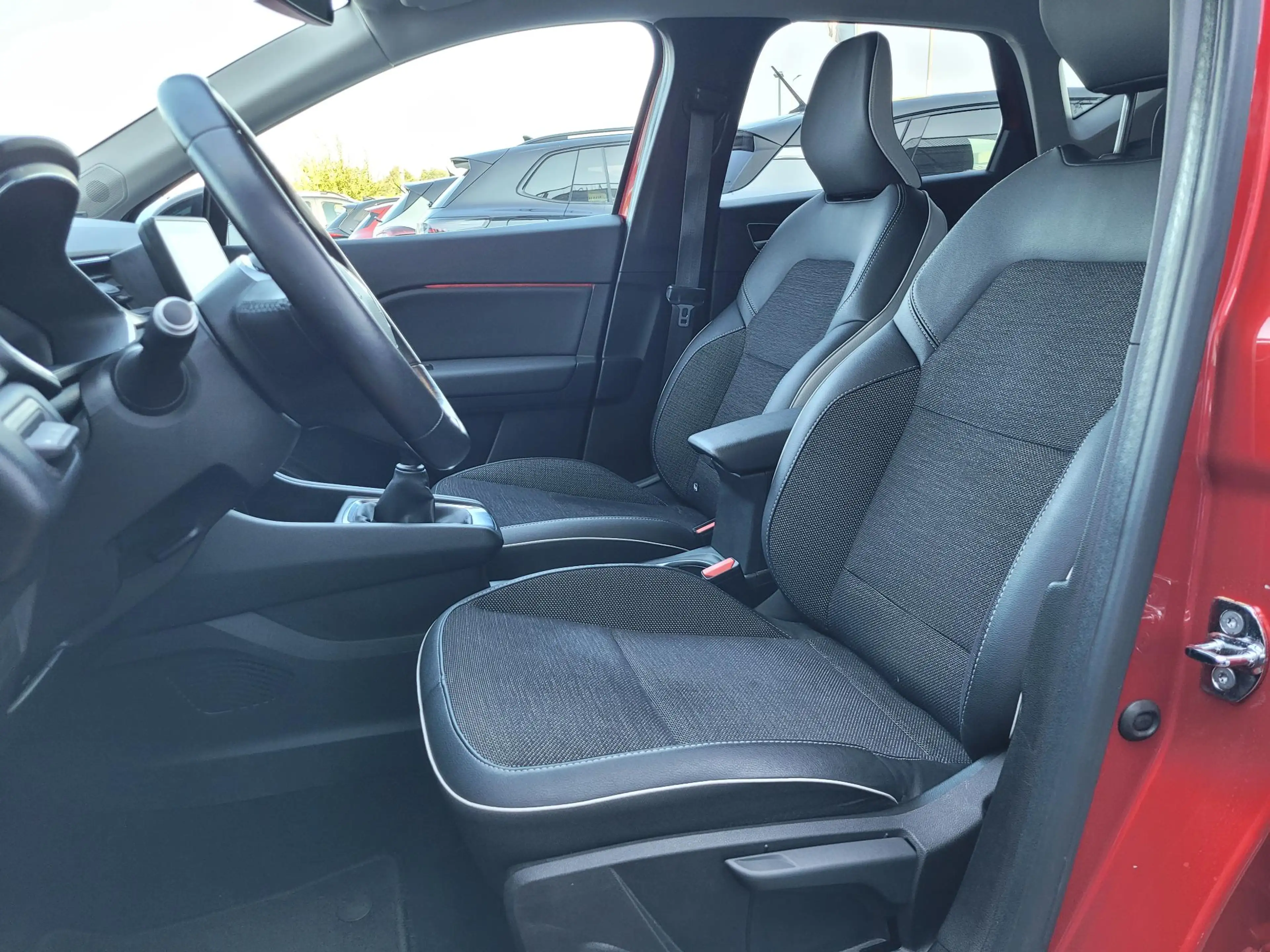 Renault Captur 1.0 TCe 100 Intens | Bose Audio | Navigatie | Came — photo 7