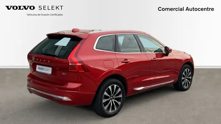 Volvo XC60 2023, foto 7