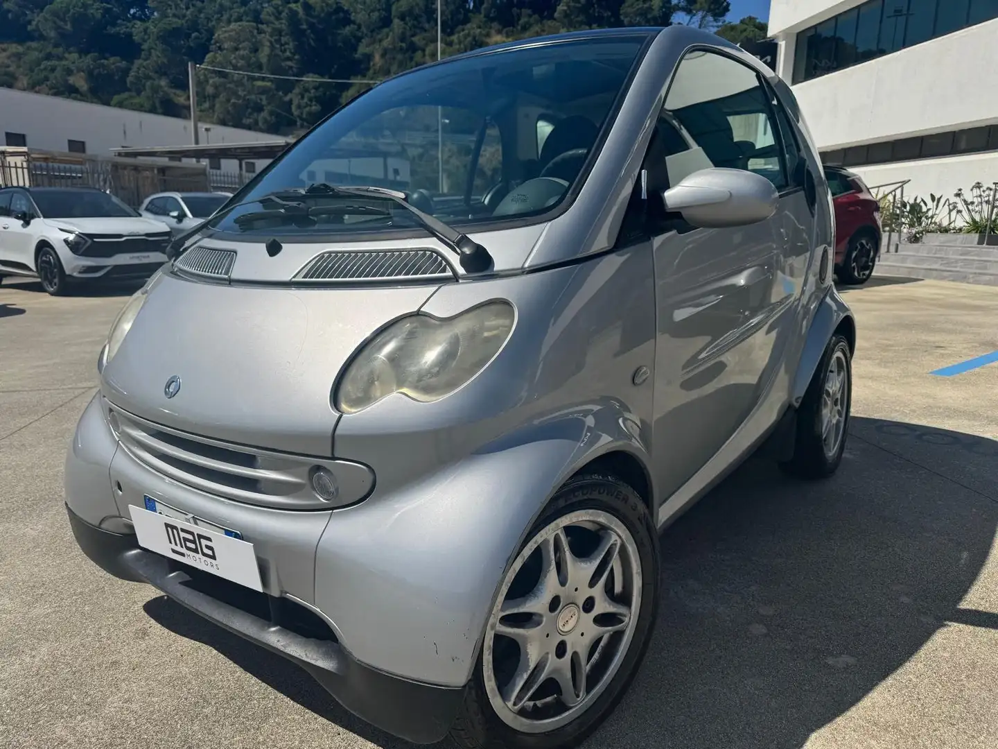 smart forTwo Fortwo Cabrio 0.8 cdi Smart Gris - 1