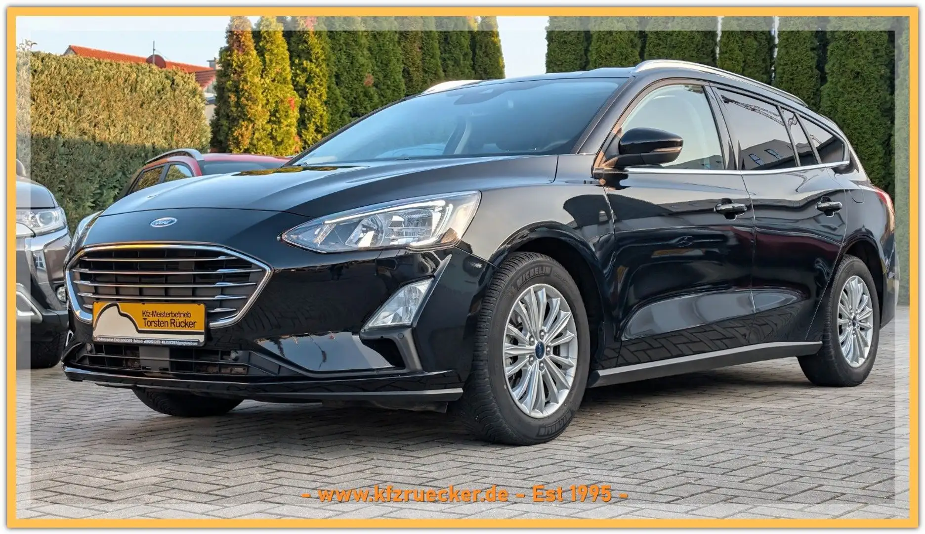 Ford Focus Turnier Titanium LED RFK AWR ACC AHK 1.HA Schwarz - 2