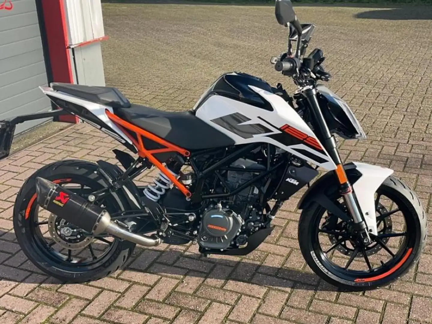 KTM 125 Duke Wit - 1