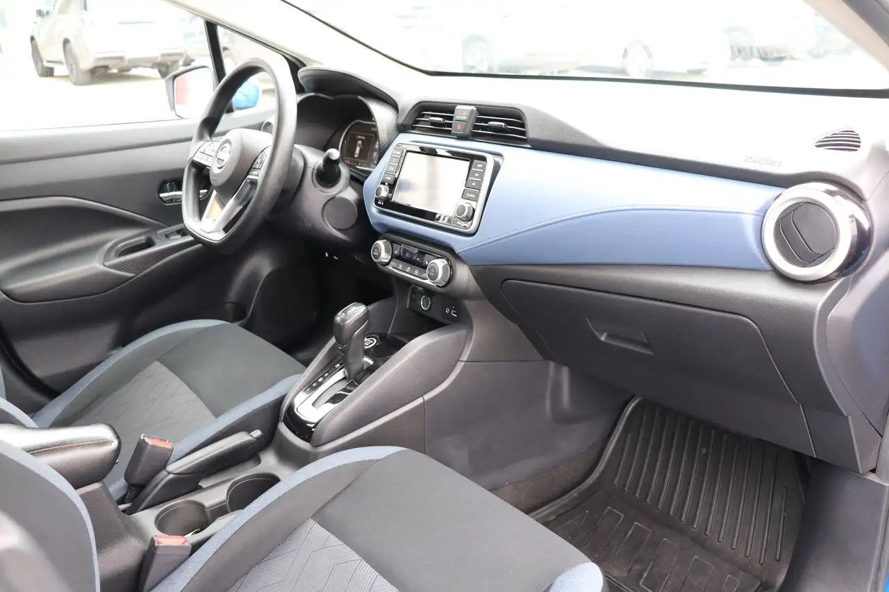 Nissan Versa снимка Nissan Versa