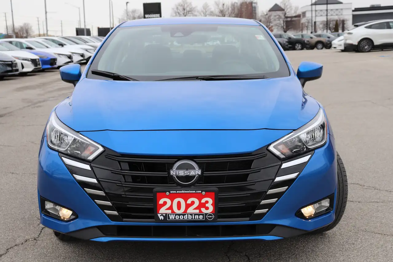 Nissan Versa снимка Nissan Versa