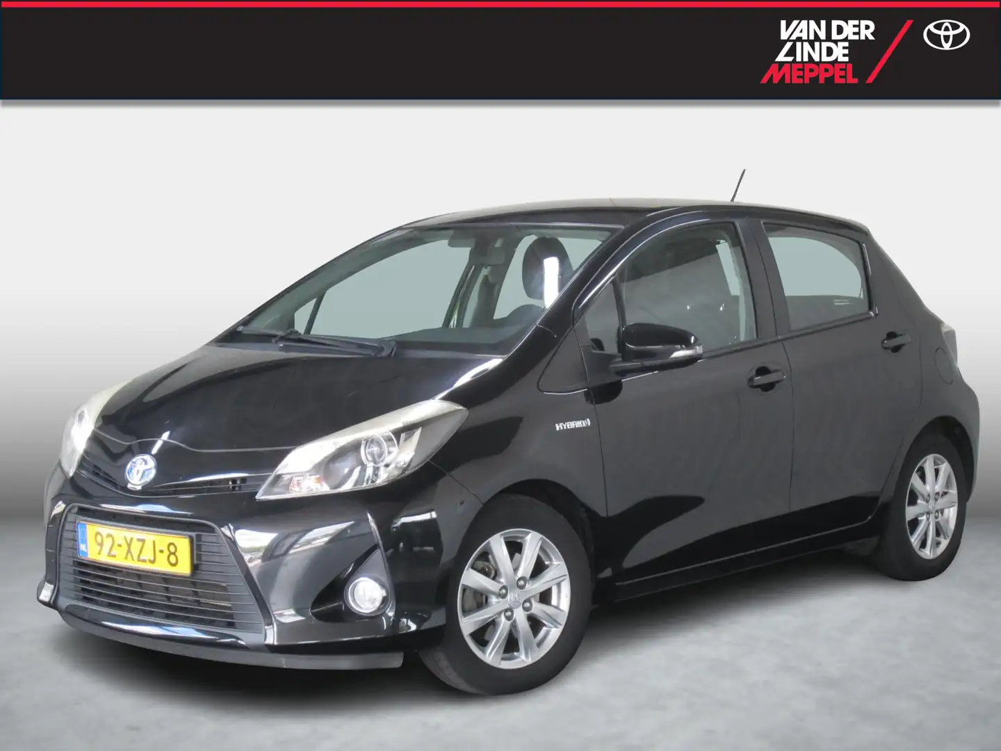 Toyota Yaris 1.5 Full Hybrid Aspiration Trekhaak Negro - 1