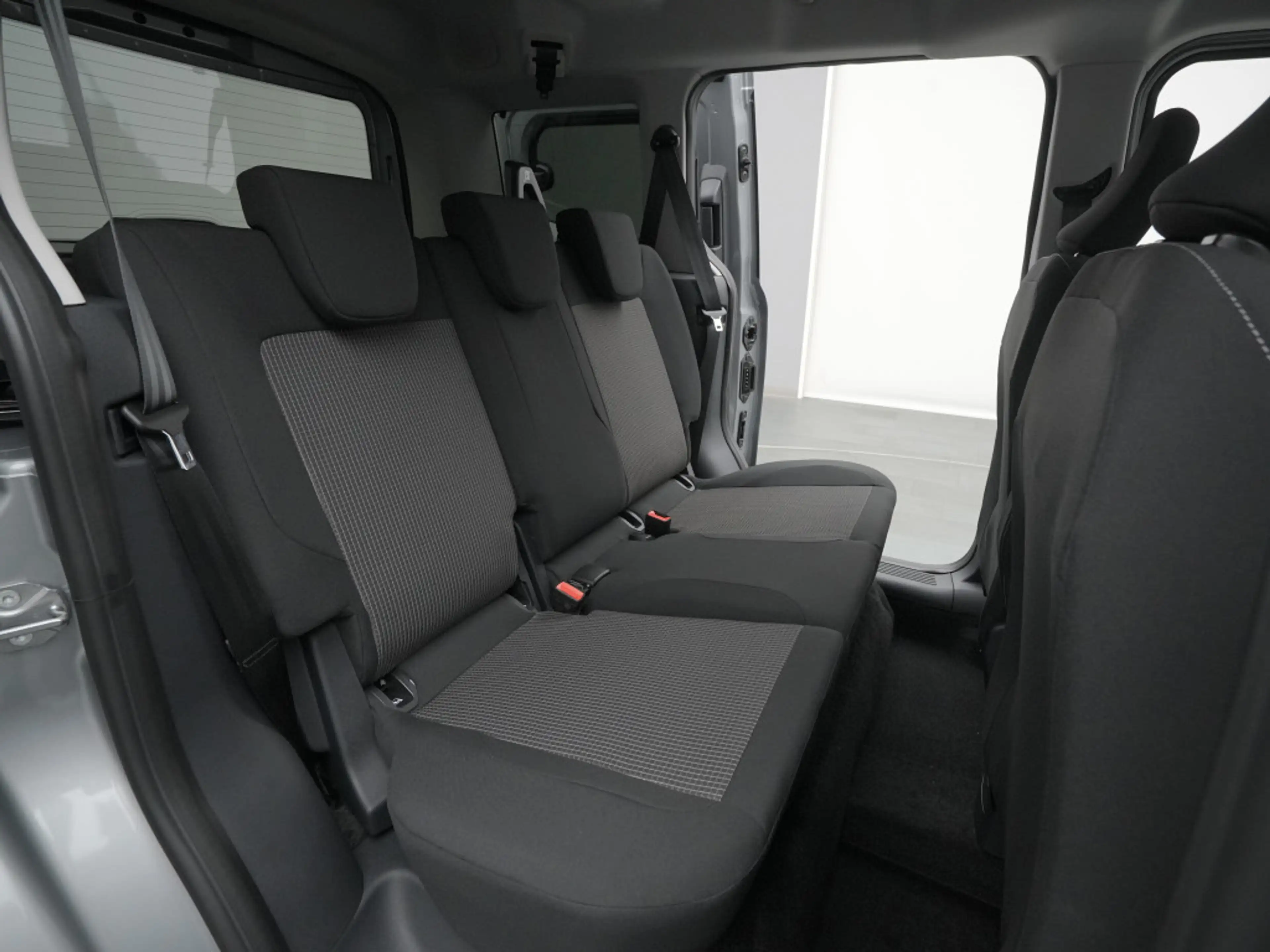 Ford Tourneo Courier Trend 125PS/Winter-P./PDC — photo 14