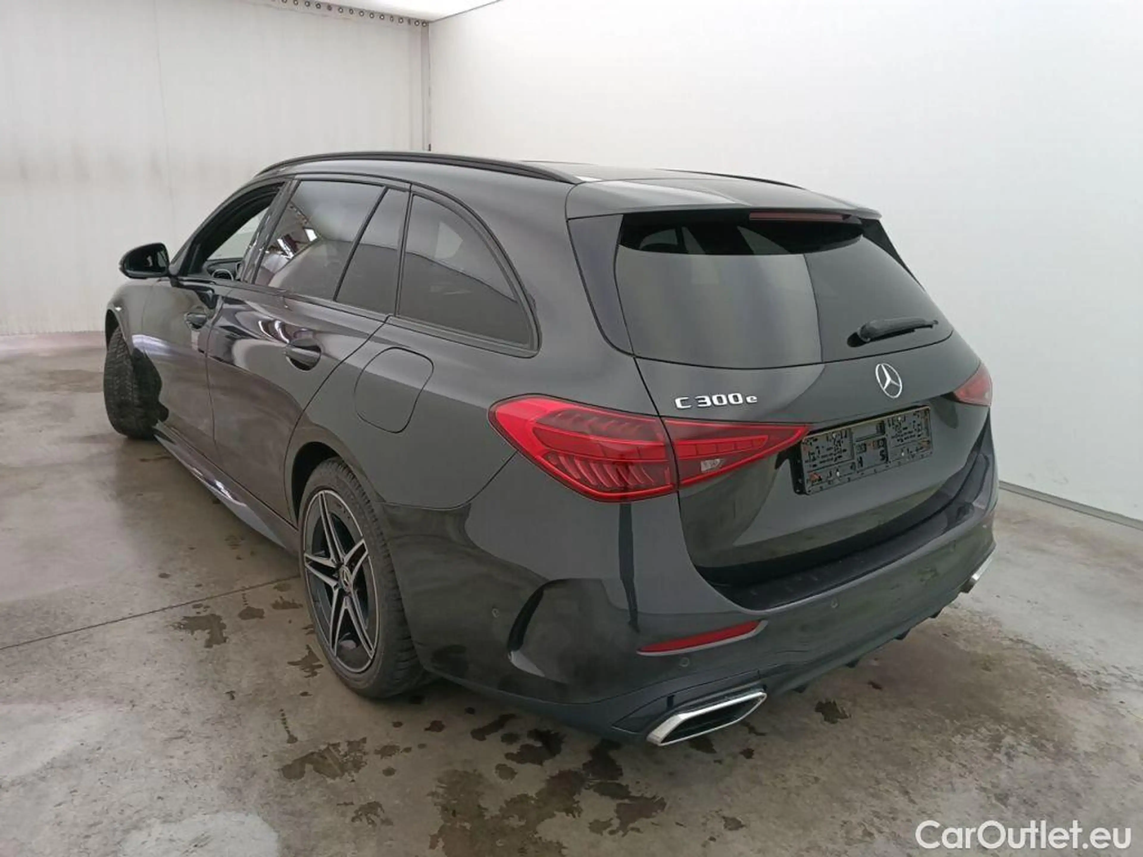 Mercedes-Benz C 300 C 300 e PHEV AMG Line — photo 7