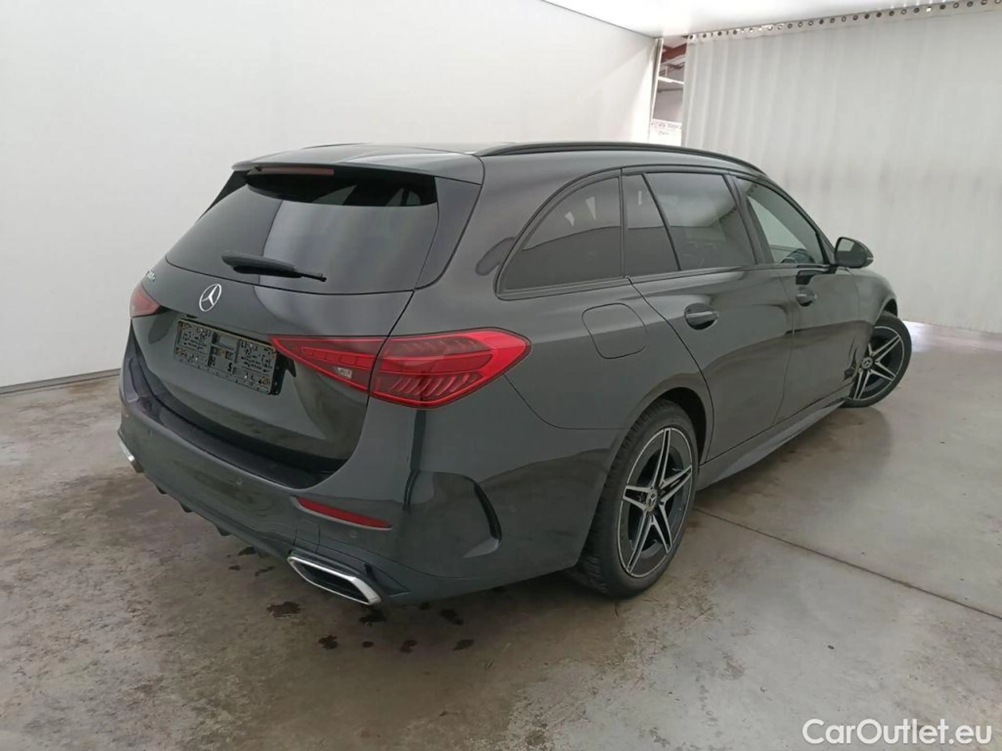 Mercedes-Benz C 300 C 300 e PHEV AMG Line — photo 2