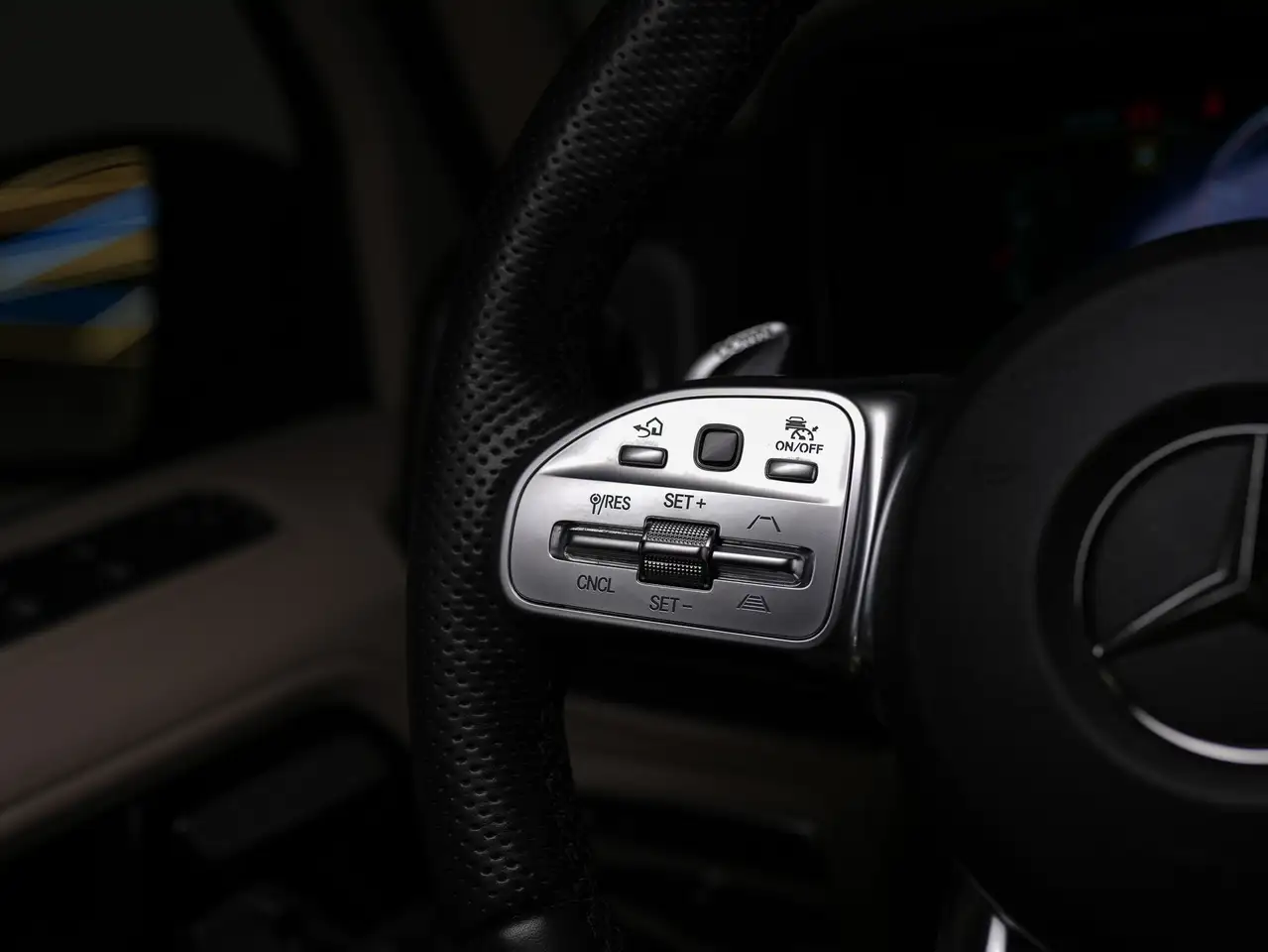 Mercedes-Benz G-Class снимка Mercedes-Benz G-Class