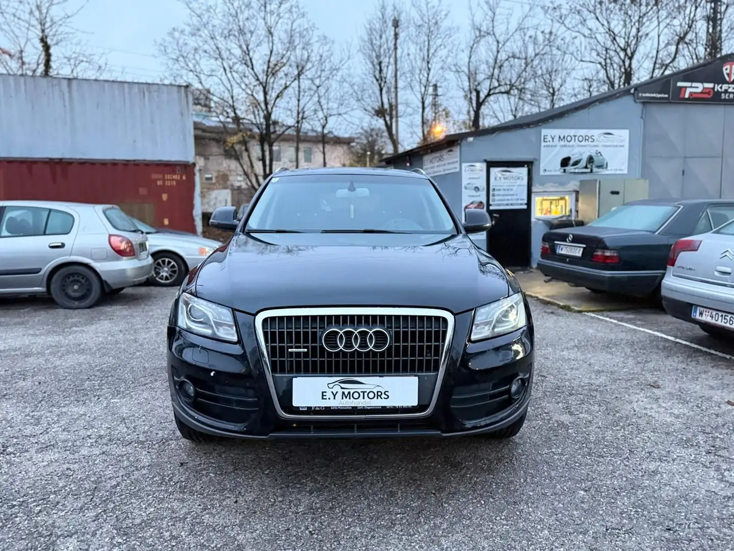 Audi Q5 2,0 TDI quattro DPF S-tronic Schwarz - 2