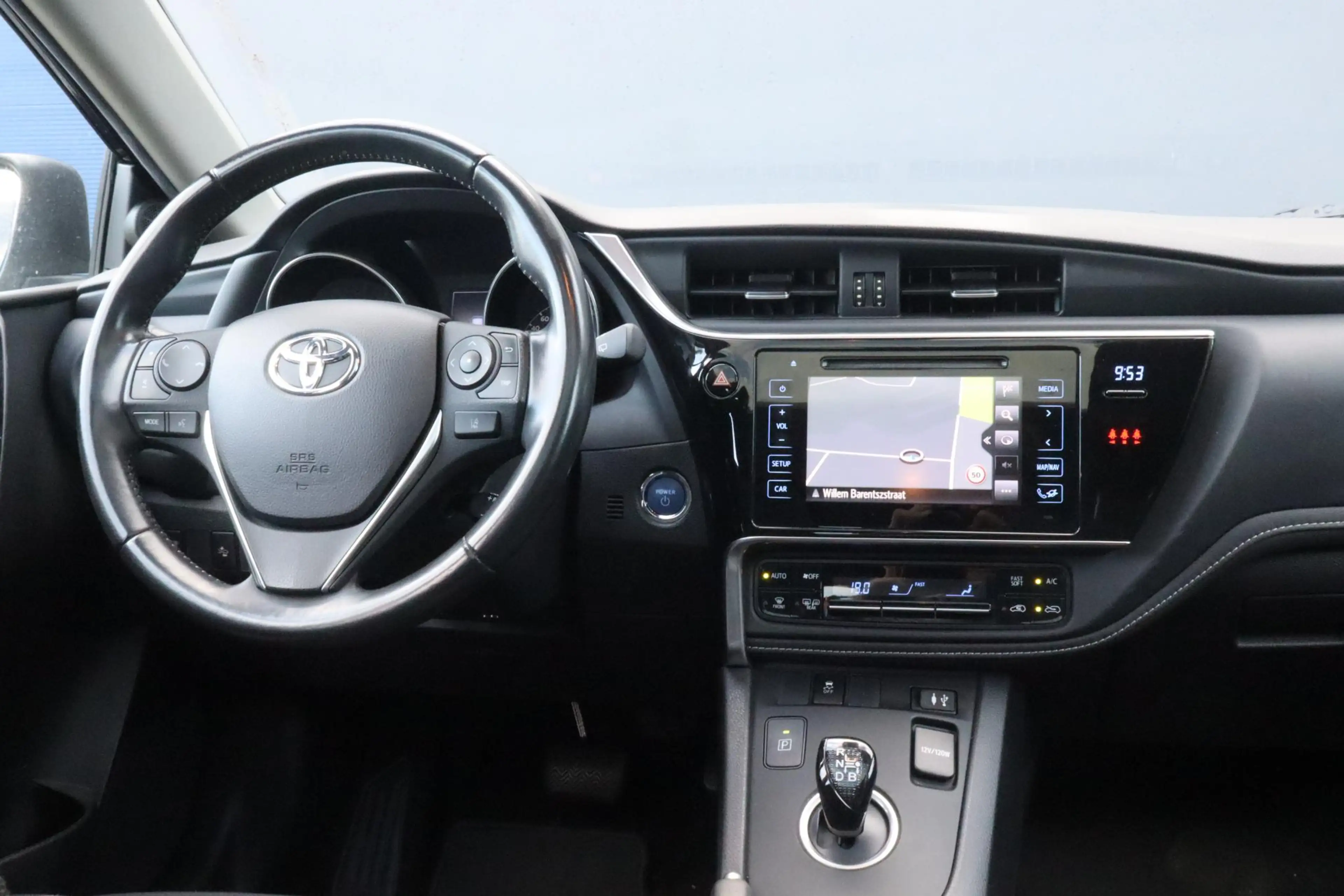 Toyota Auris Touring Sports 1.8 Hybrid Trend | Cruise control | — photo 13