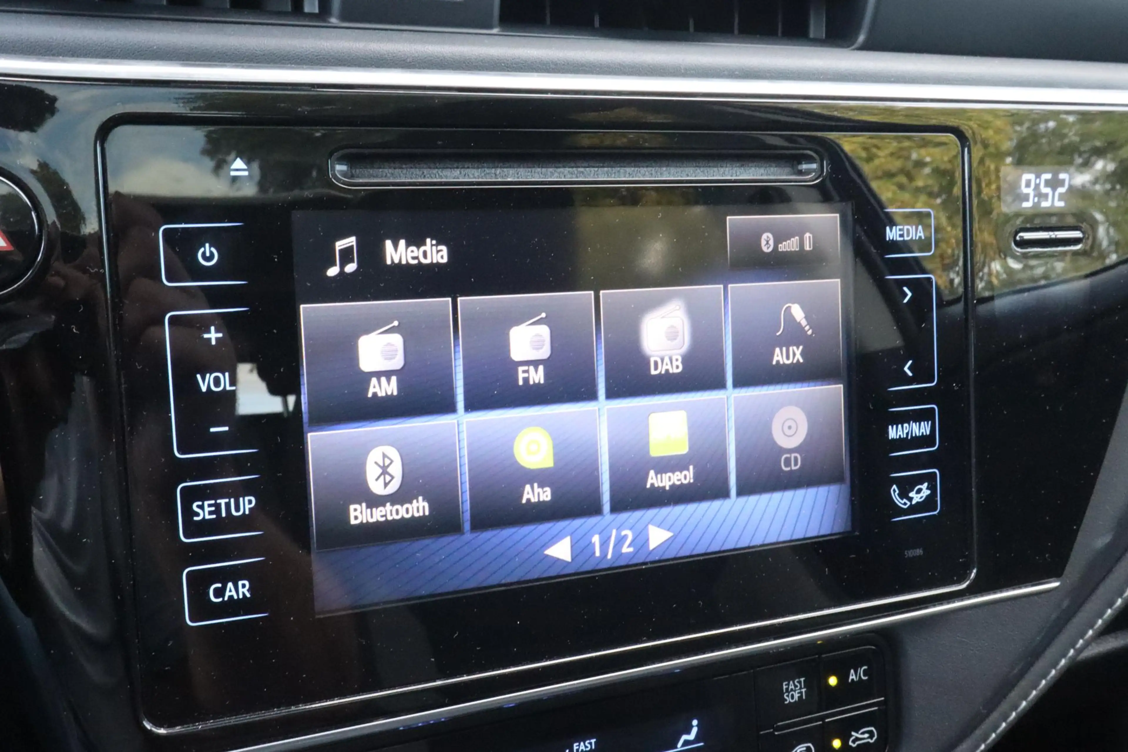 Toyota Auris Touring Sports 1.8 Hybrid Trend | Cruise control | — photo 7