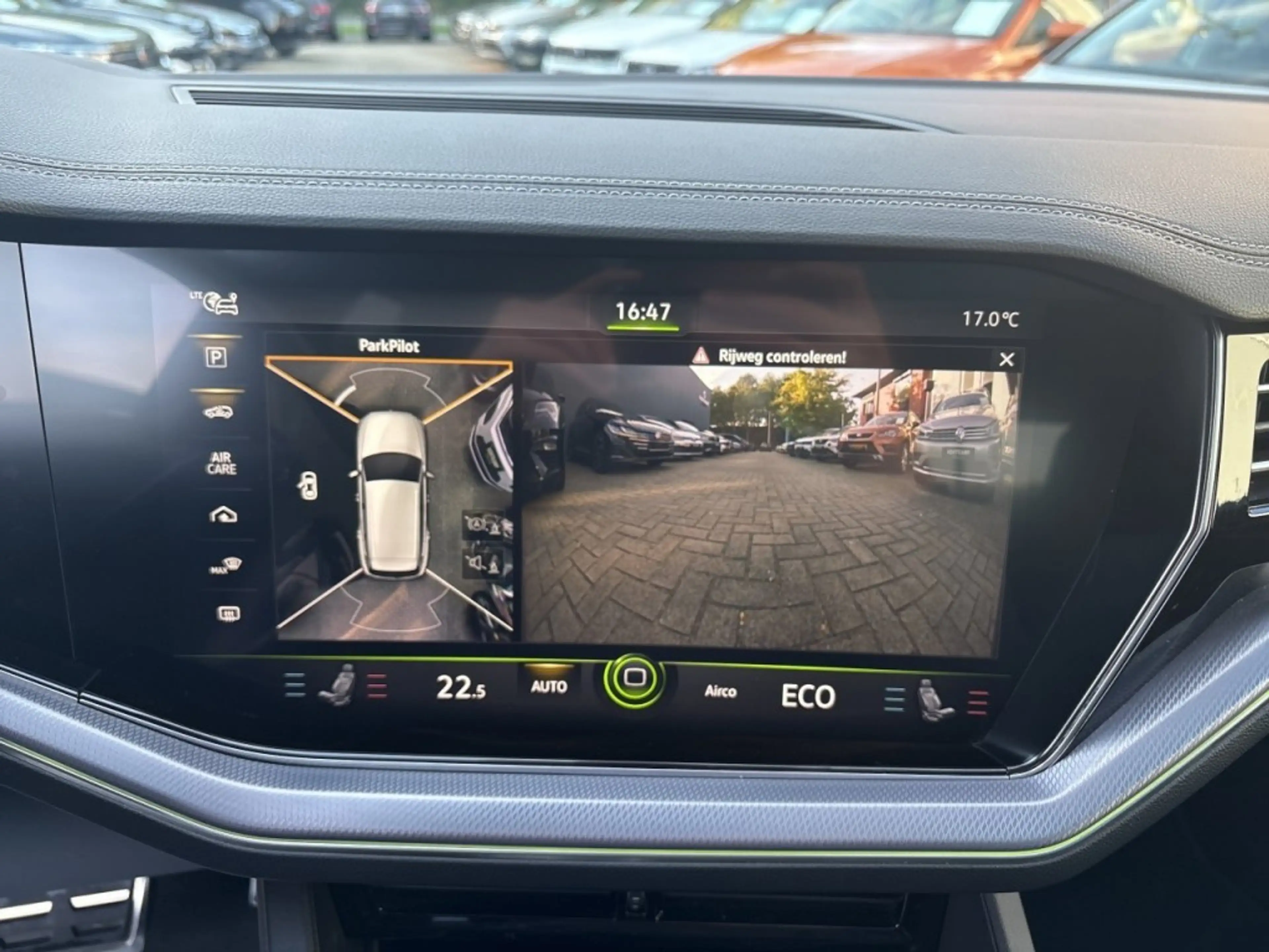 Volkswagen Touareg 3.0 TSI R EHYBRID 4MOTION PANO-DAK/360CAMERA/TREKH — photo 26
