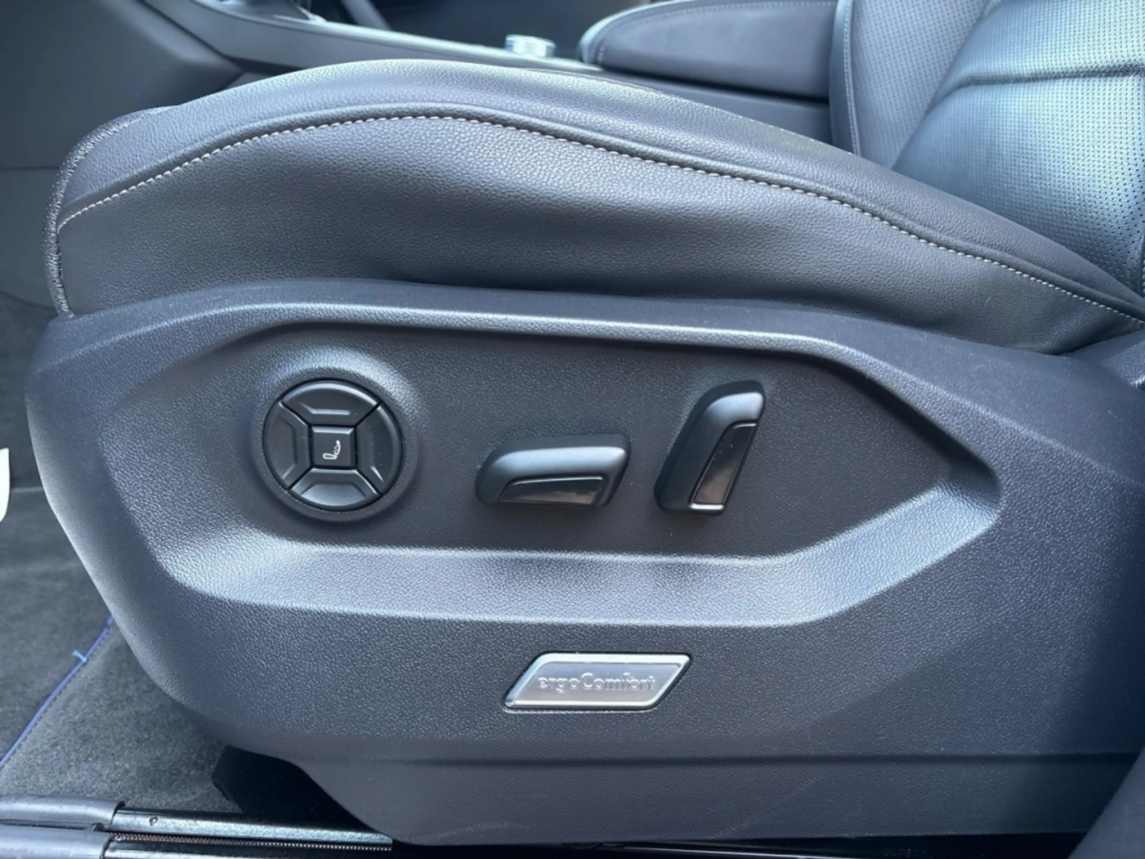 Volkswagen Touareg 3.0 TSI R EHYBRID 4MOTION PANO-DAK/360CAMERA/TREKH — photo 18