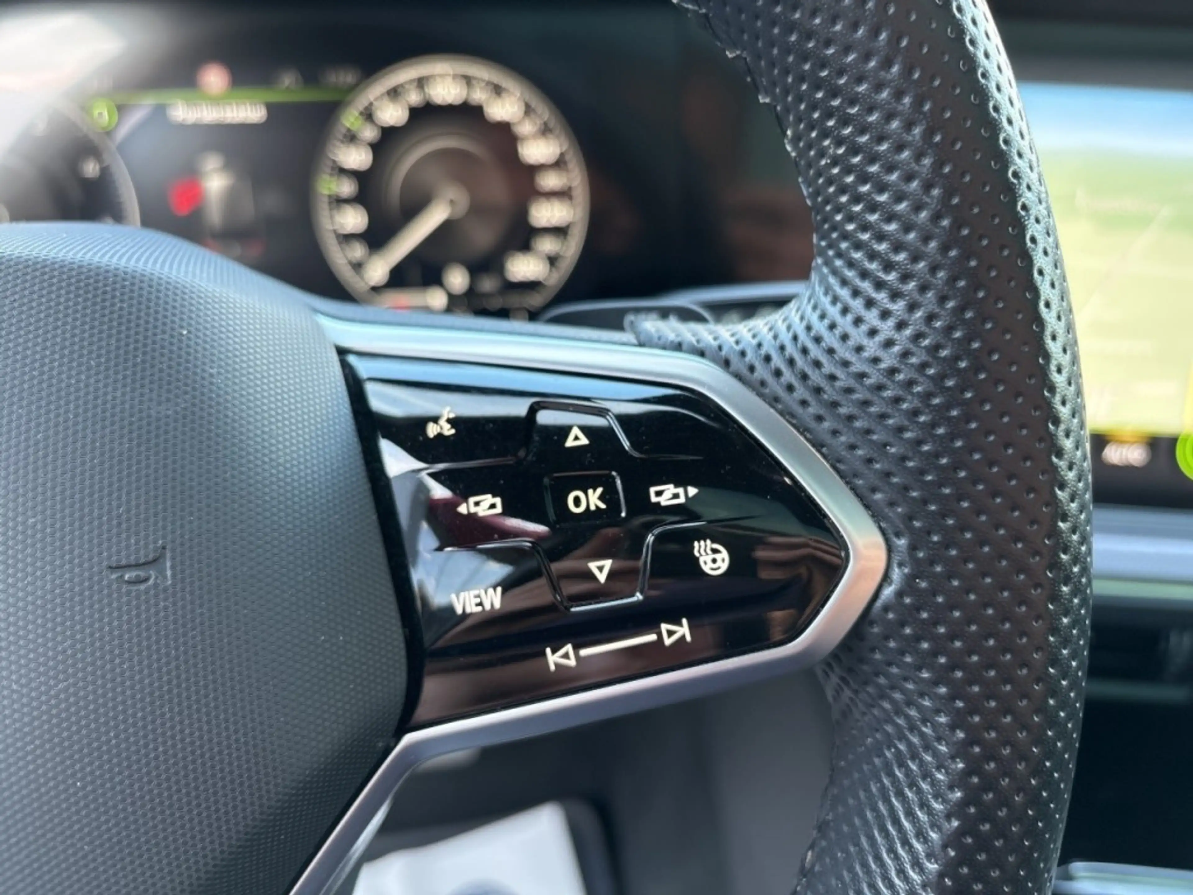 Volkswagen Touareg 3.0 TSI R EHYBRID 4MOTION PANO-DAK/360CAMERA/TREKH — photo 21
