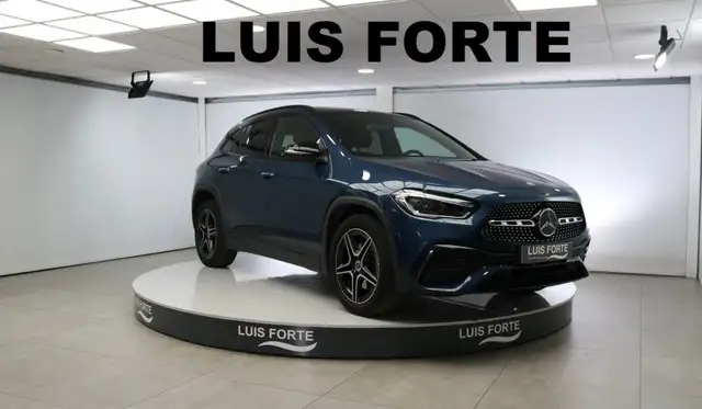 Mercedes-Benz GLA 250 250e