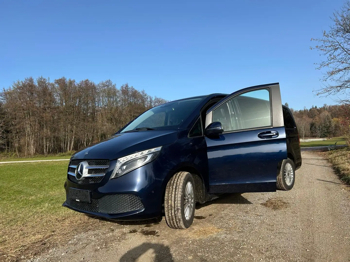 Mercedes-Benz V 250 V 250 d 4Matic BusinessVan lang Aut. Blau - 2