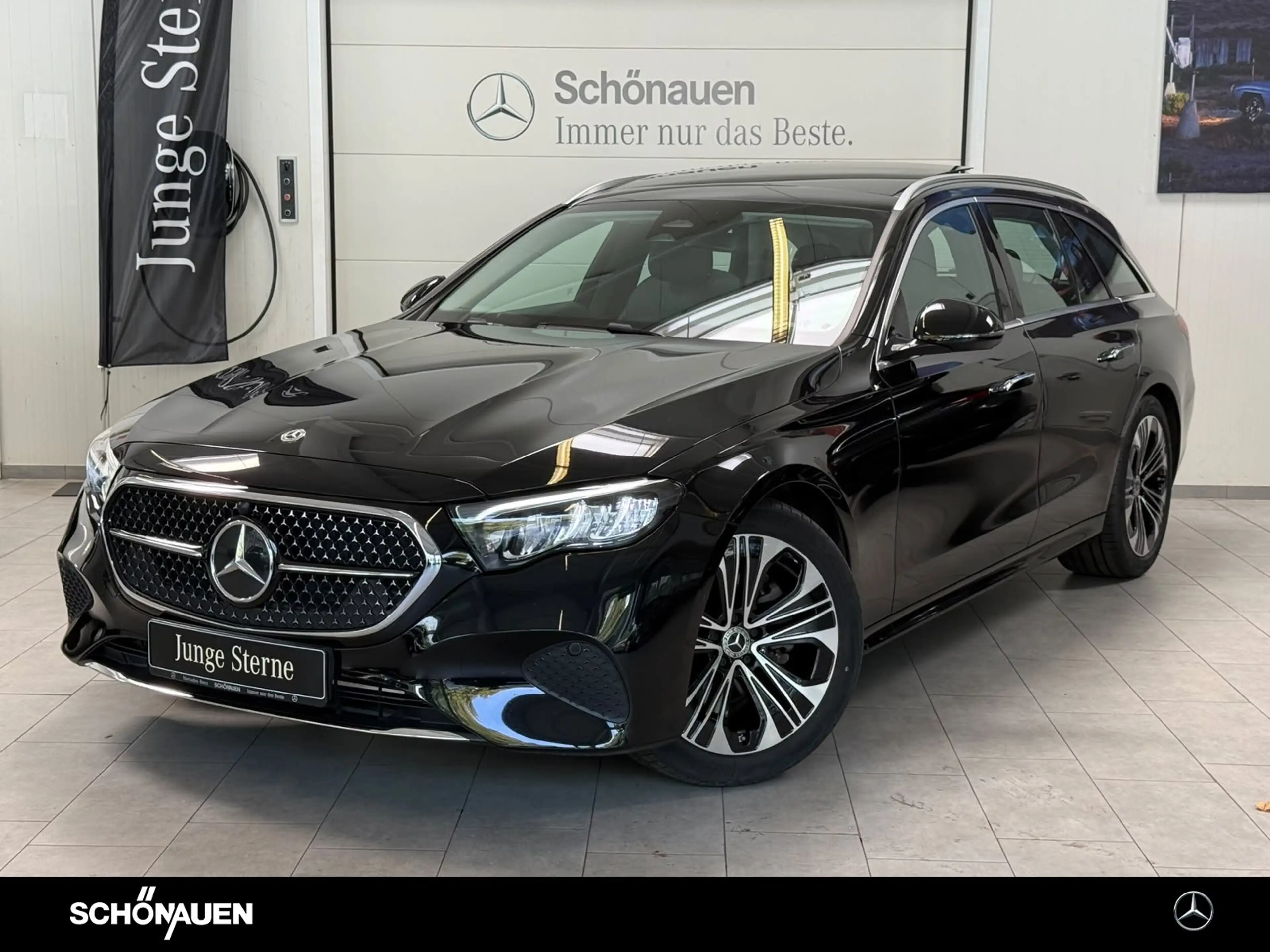 Mercedes-Benz E 220 d T Avantgarde DISTR+PANO+AHK+KEYLESS+LED