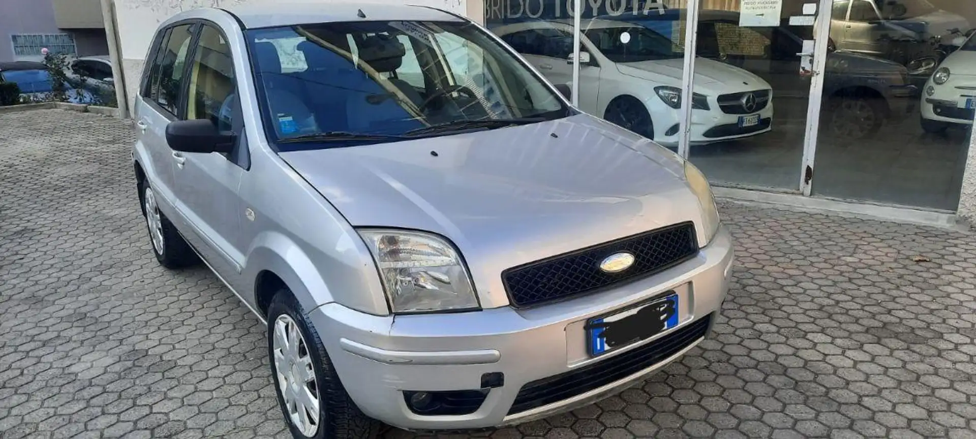 Ford Fusion 1.4 TDCi 5p. Argent - 2