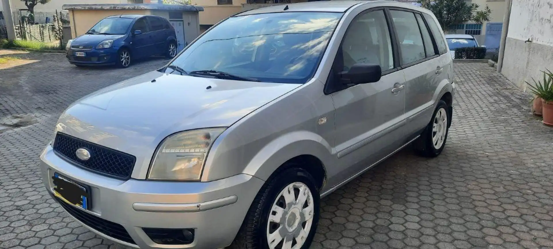 Ford Fusion 1.4 TDCi 5p. Argent - 1