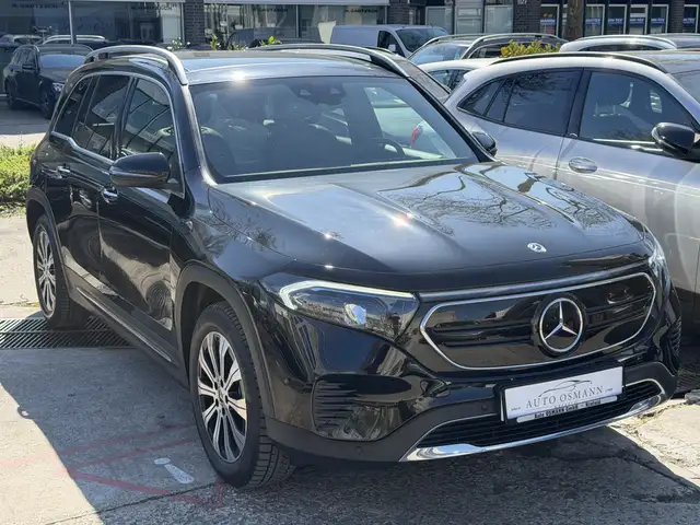 Mercedes-Benz EQB 250 Progressive   LED   RFK   PANO   DAB