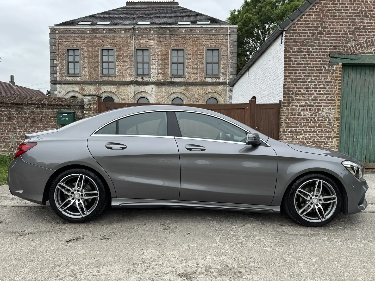Mercedes-Benz CLA 180 PACK AMG (EU6d-TEMP) *CAM*CRUISE*GARANTIE* Grijs - 2