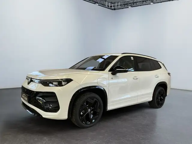 Volkswagen Tayron view 2