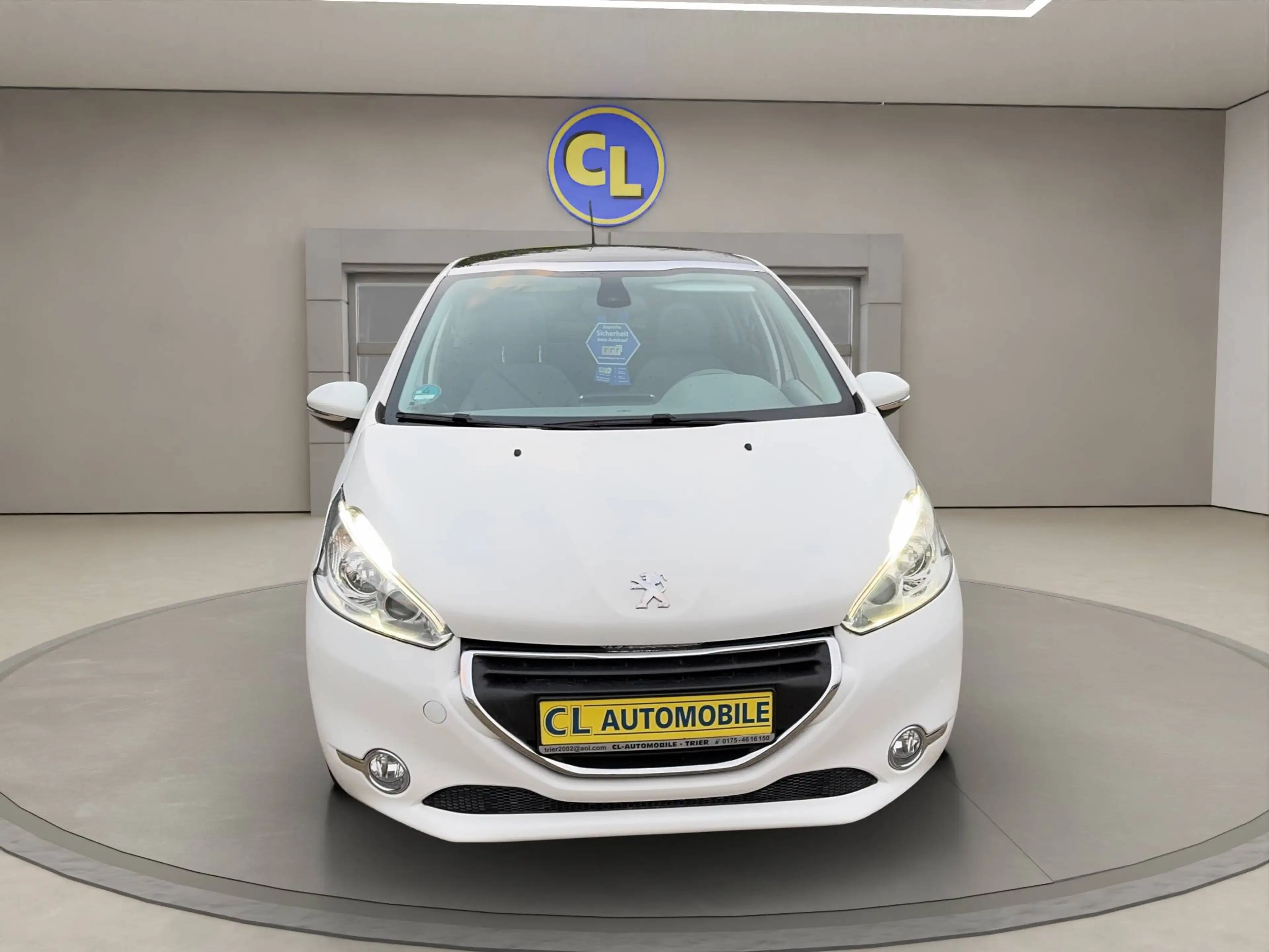Peugeot 208 208  3-Türer 82 VTI Allure — photo 7