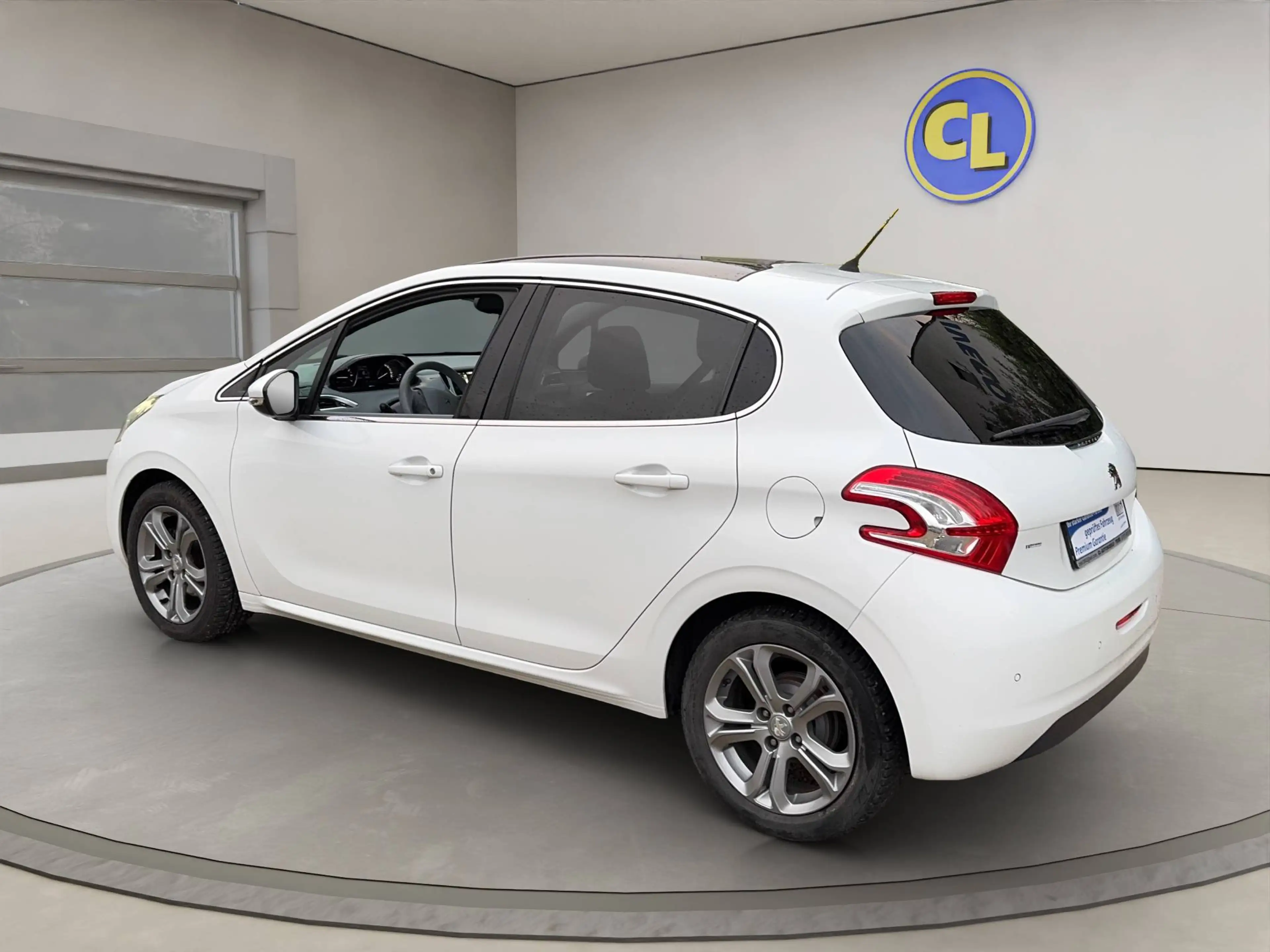 Peugeot 208 208  3-Türer 82 VTI Allure — photo 4