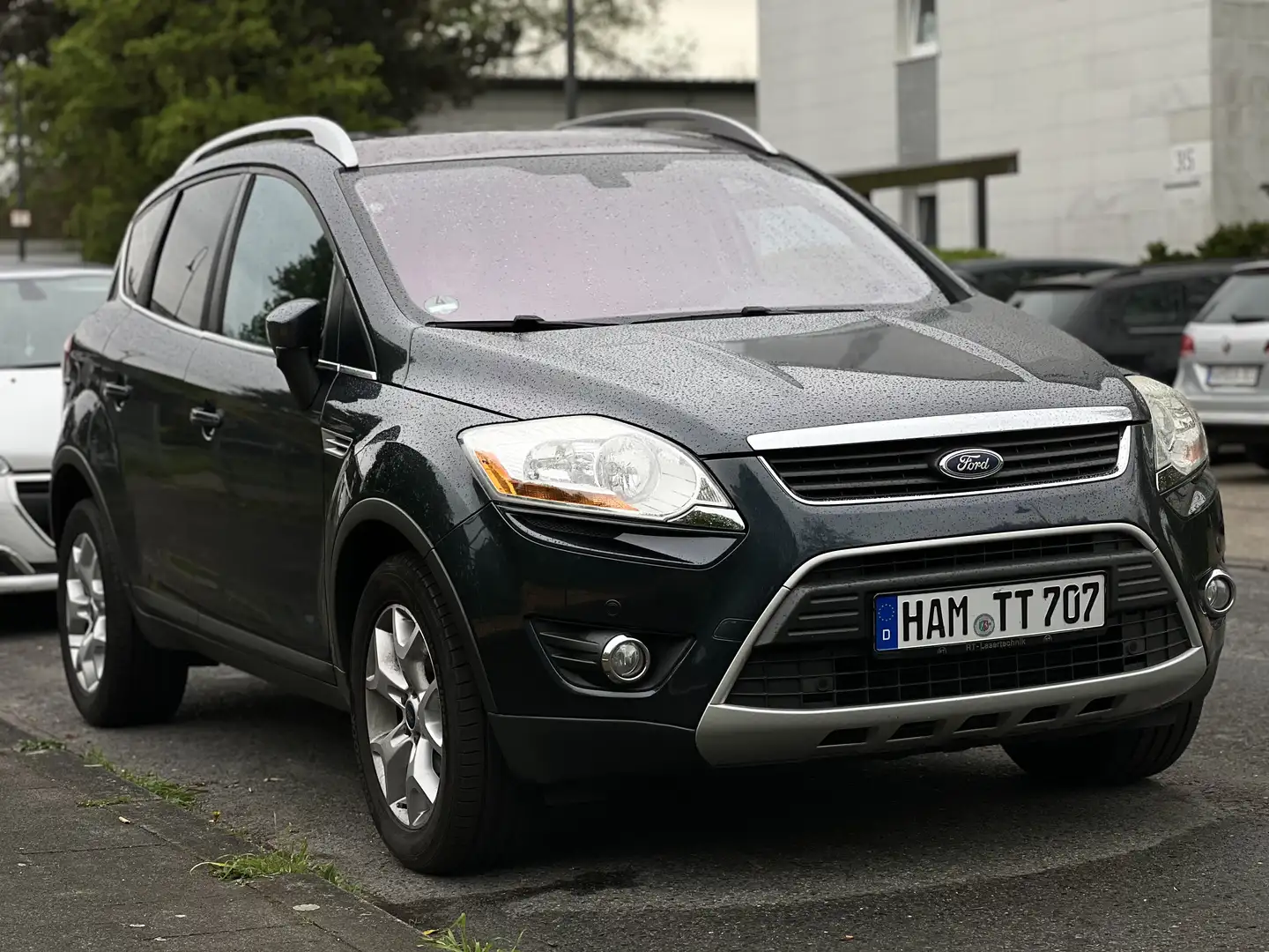 Ford Kuga 2.0 TDCi 2x4 Titanium - 1