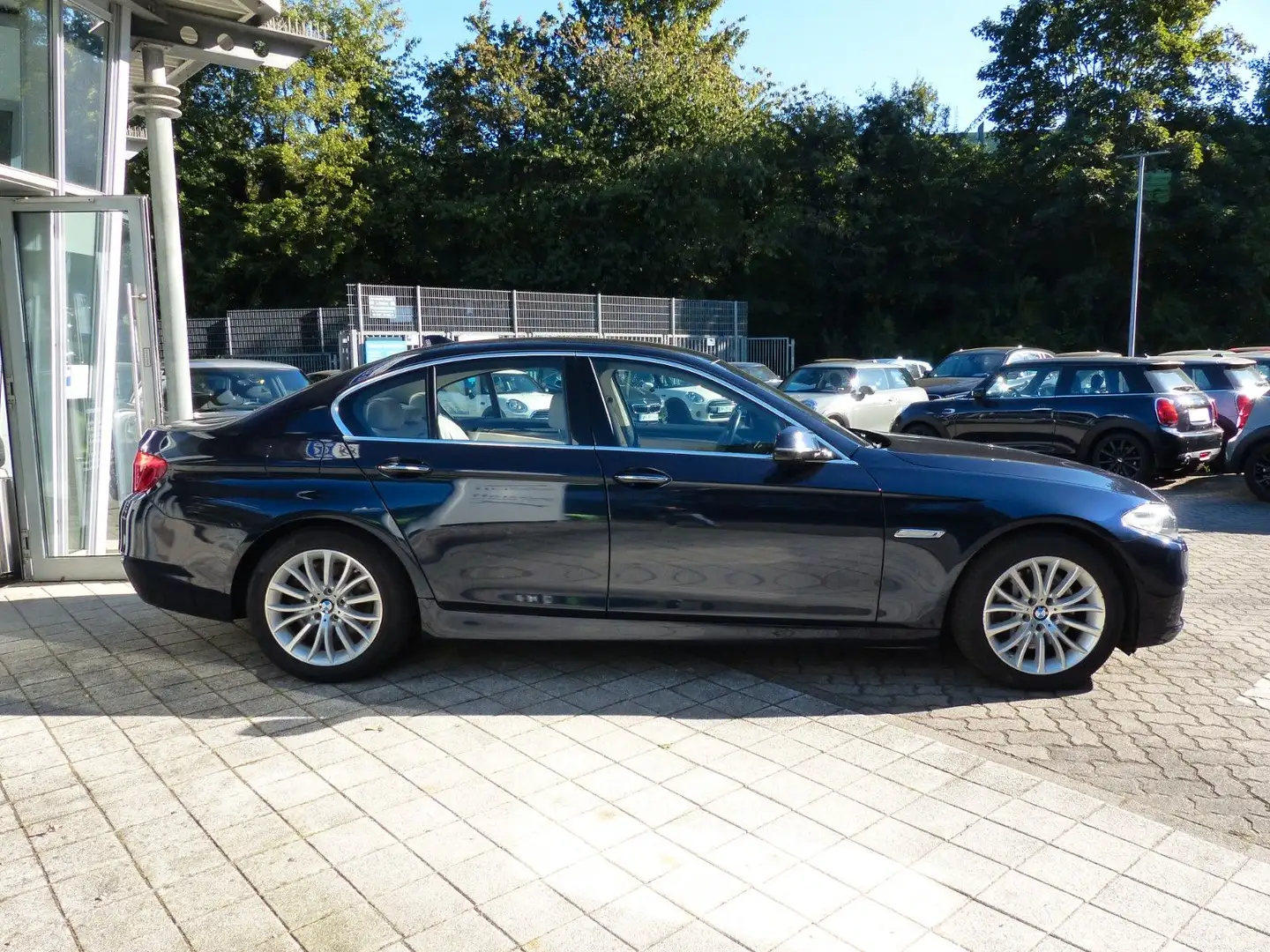 BMW 528 i Lim. Luxury Standhzg.,Komf.Sitze, 1.Hd. Blau - 2