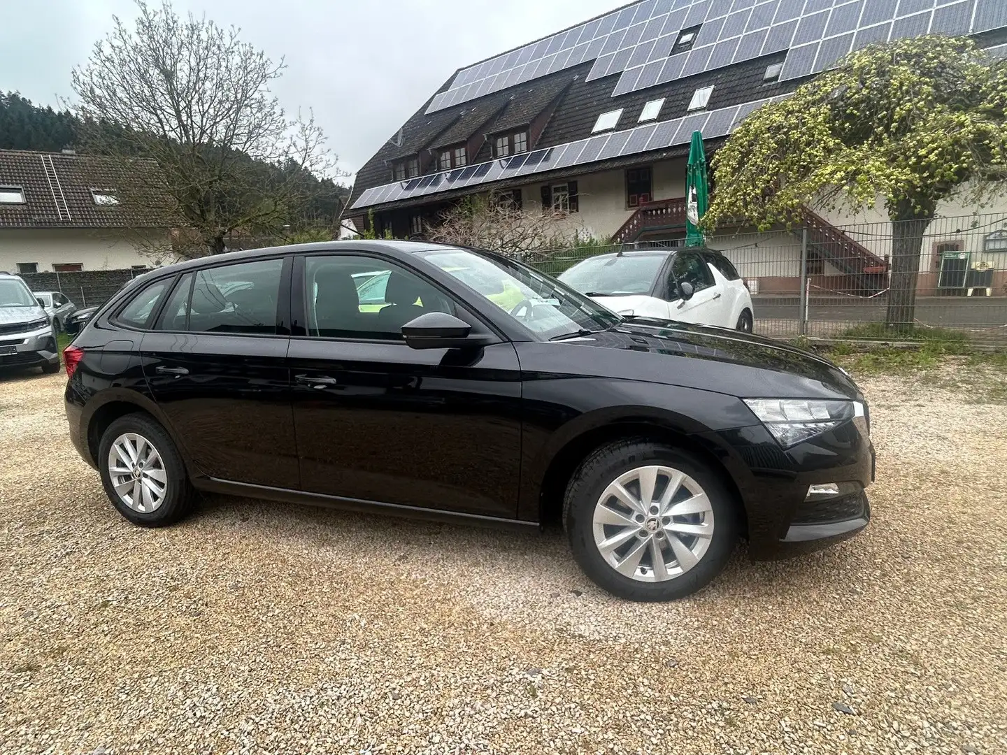 Skoda Scala Ambition + LED,Alu,PDC,App,DAB,Assistenten Schwarz - 2