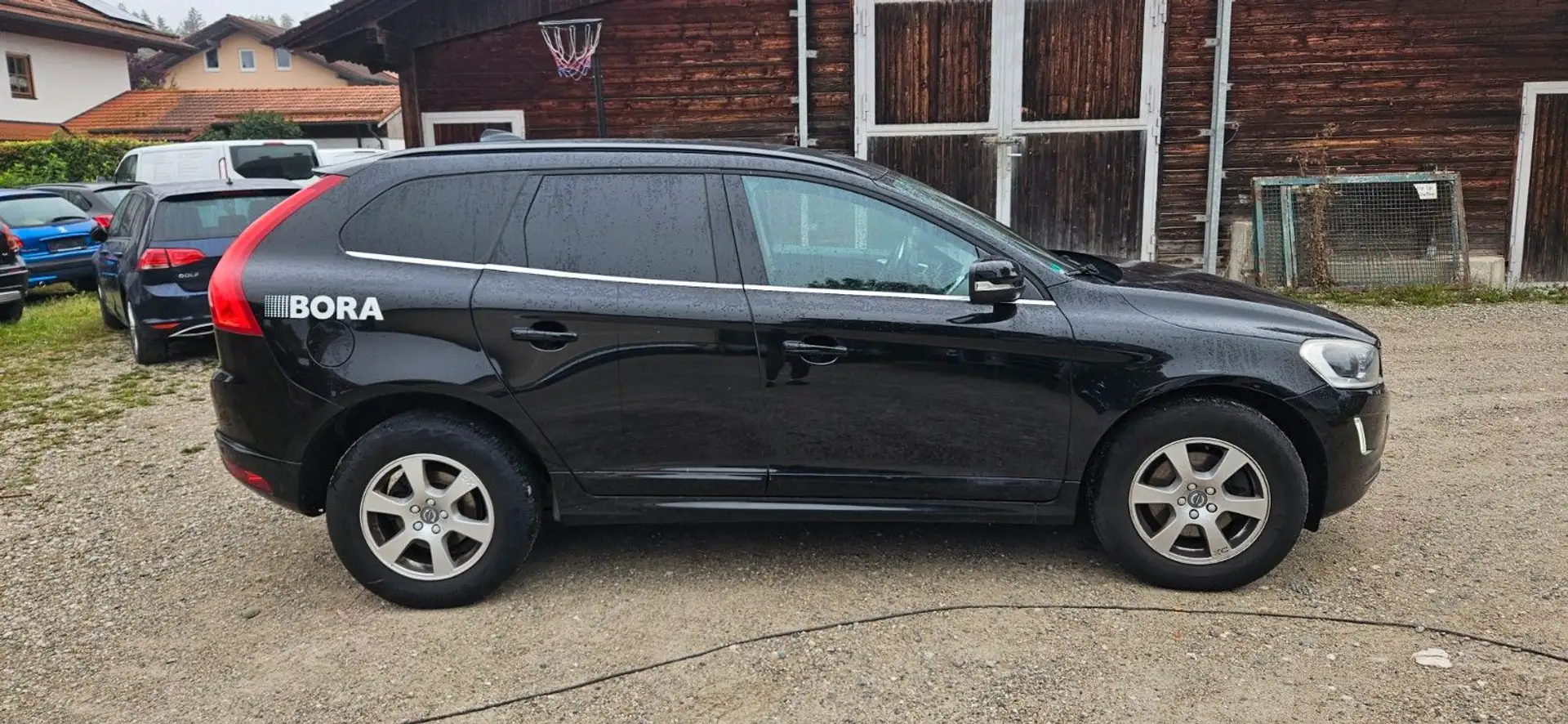 Volvo XC60 Momentum 2WD,Navi,Xenon,8-fach, Schwarz - 1