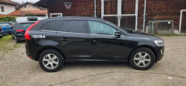 Volvo XC60 Momentum 2WD,Navi,Xenon,8-fach,