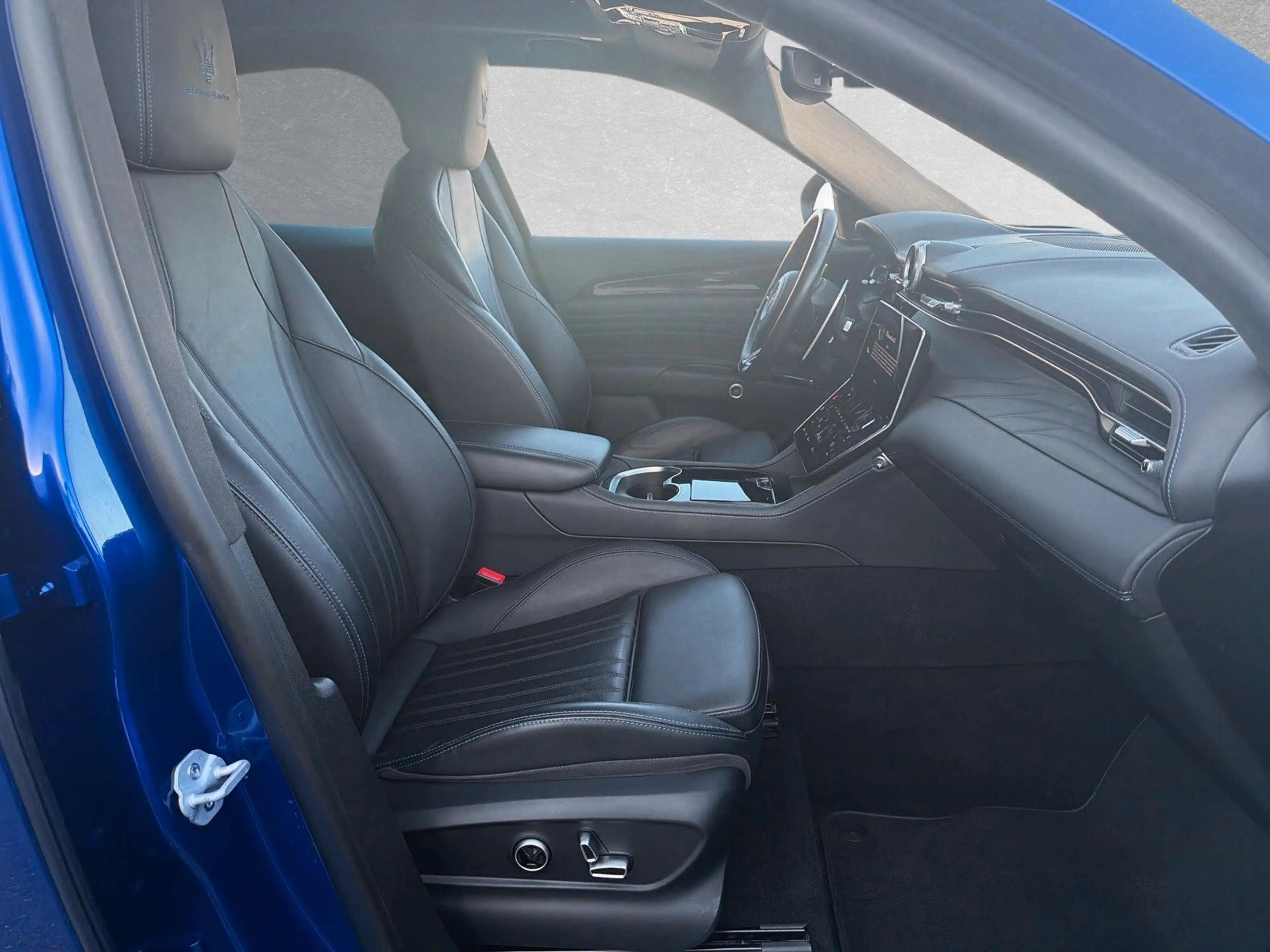 Maserati Grecale PrimaSerie GT Hybrid AWD ACC HUD — photo 3