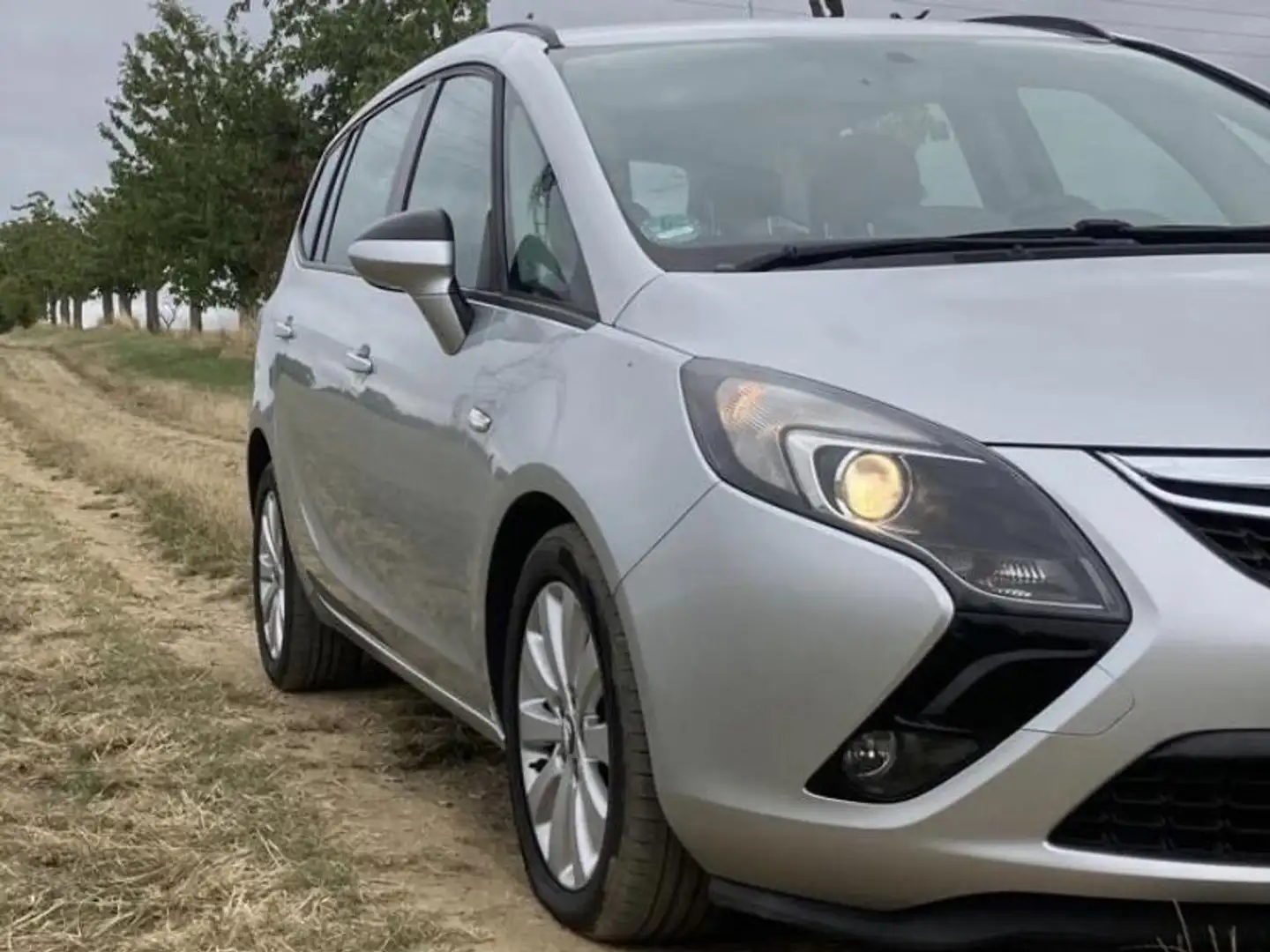 Opel Zafira Tourer Zafira Tourer 2.0 CDTI ecoFLEX Start/Stop Edition Silber - 2