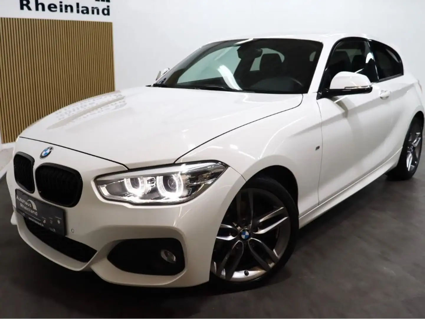 BMW 120 120i 177 ch M Sport A Blanc - 1
