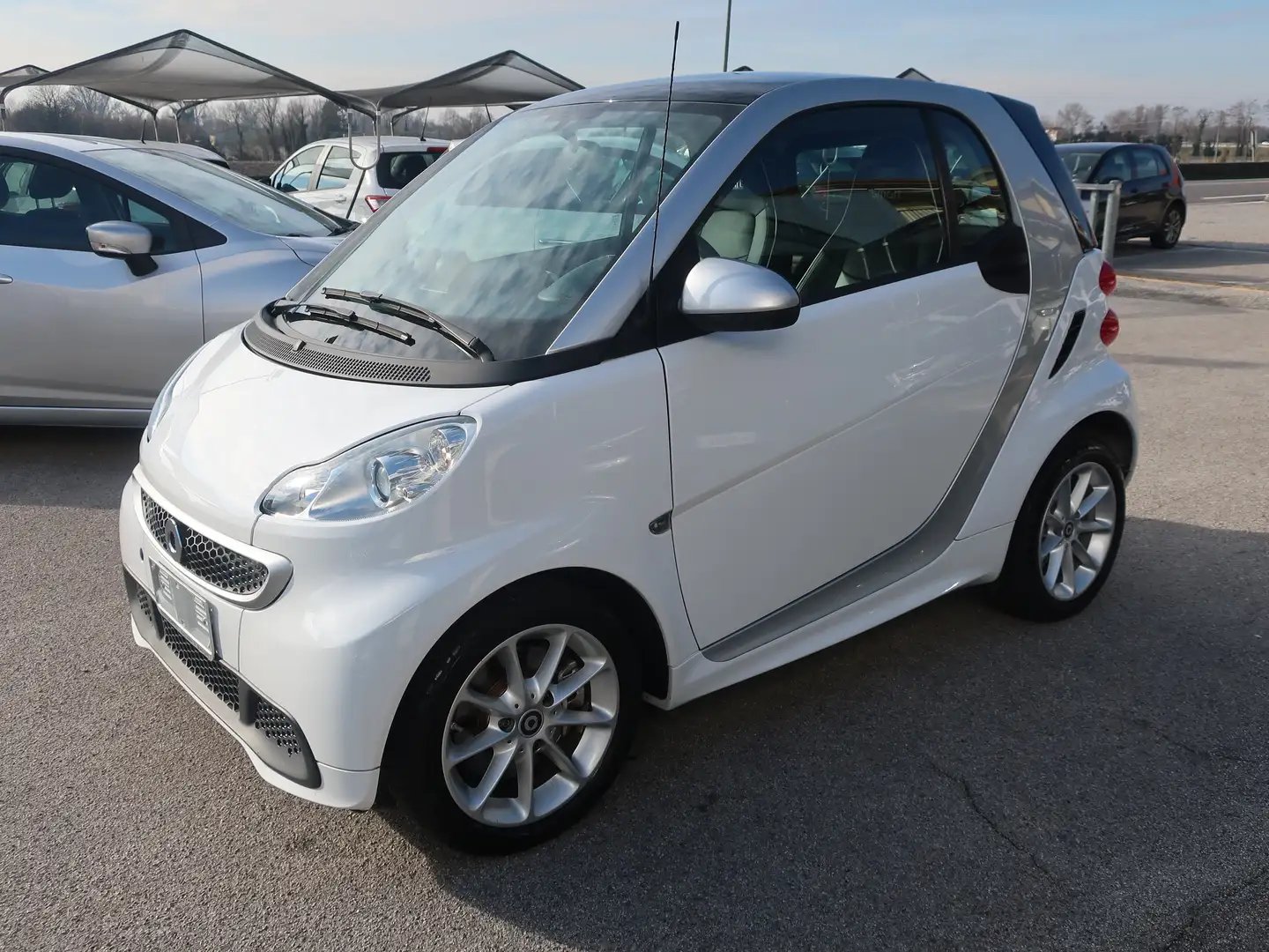 smart forTwo Fortwo 1.0 mhd Passion 71cv FL Blanc - 1